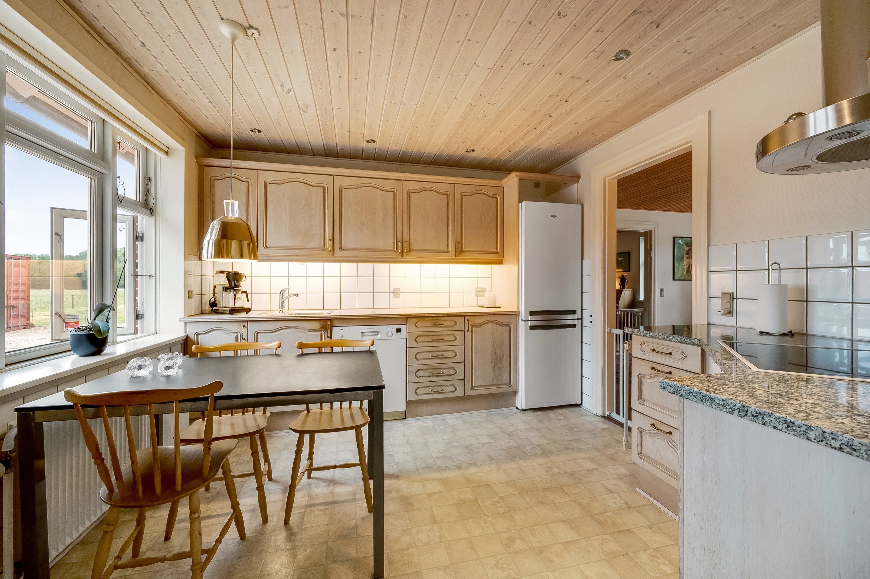 Miniaturebillede 1: . Billede af Knaplundvej 3, 7270 Stakroge