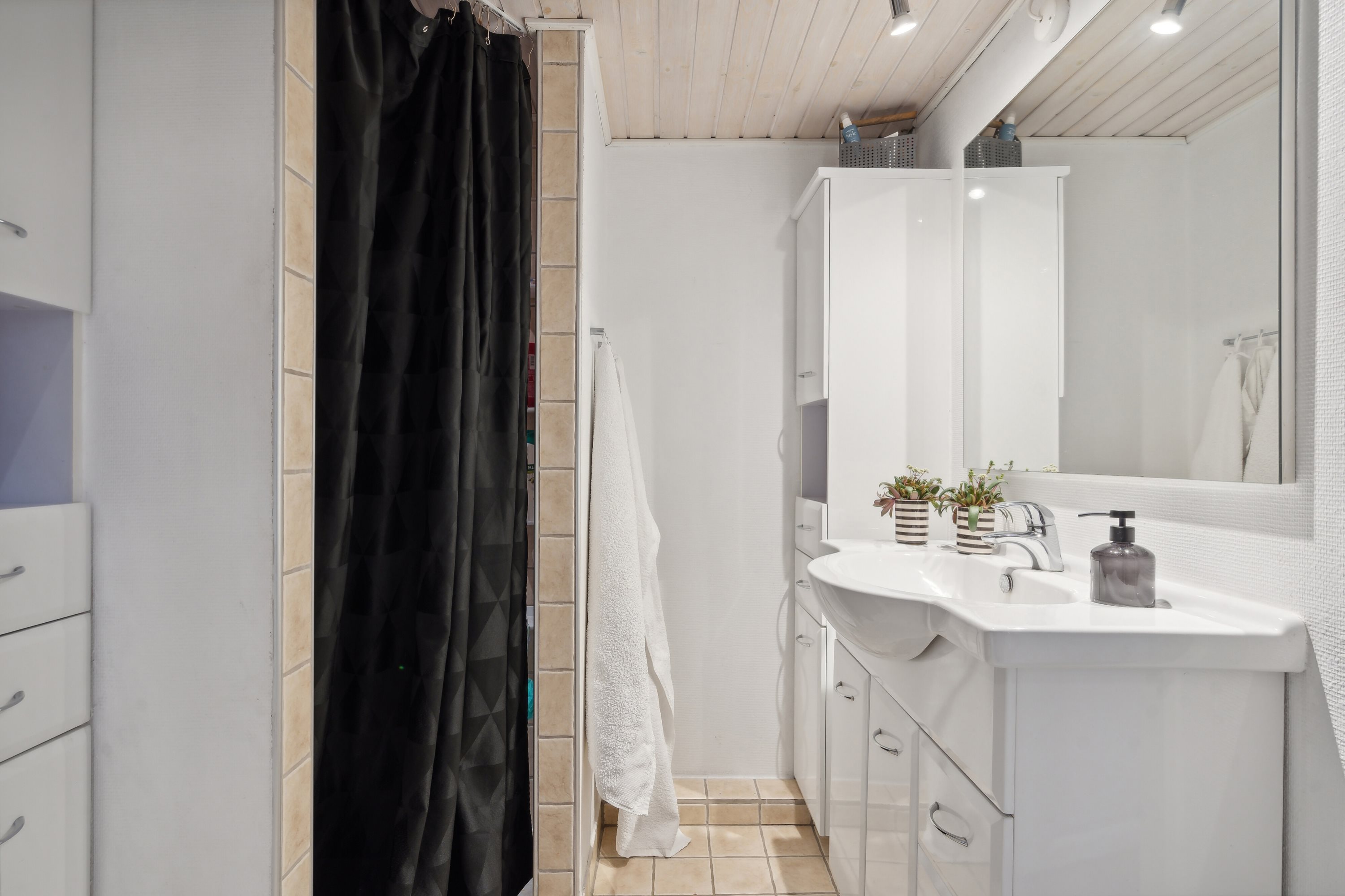 Fremhævet badeværelse billede i fuldskærmstilstand. Billede af Assensvej 133, Nybølle, 5750 Ringe