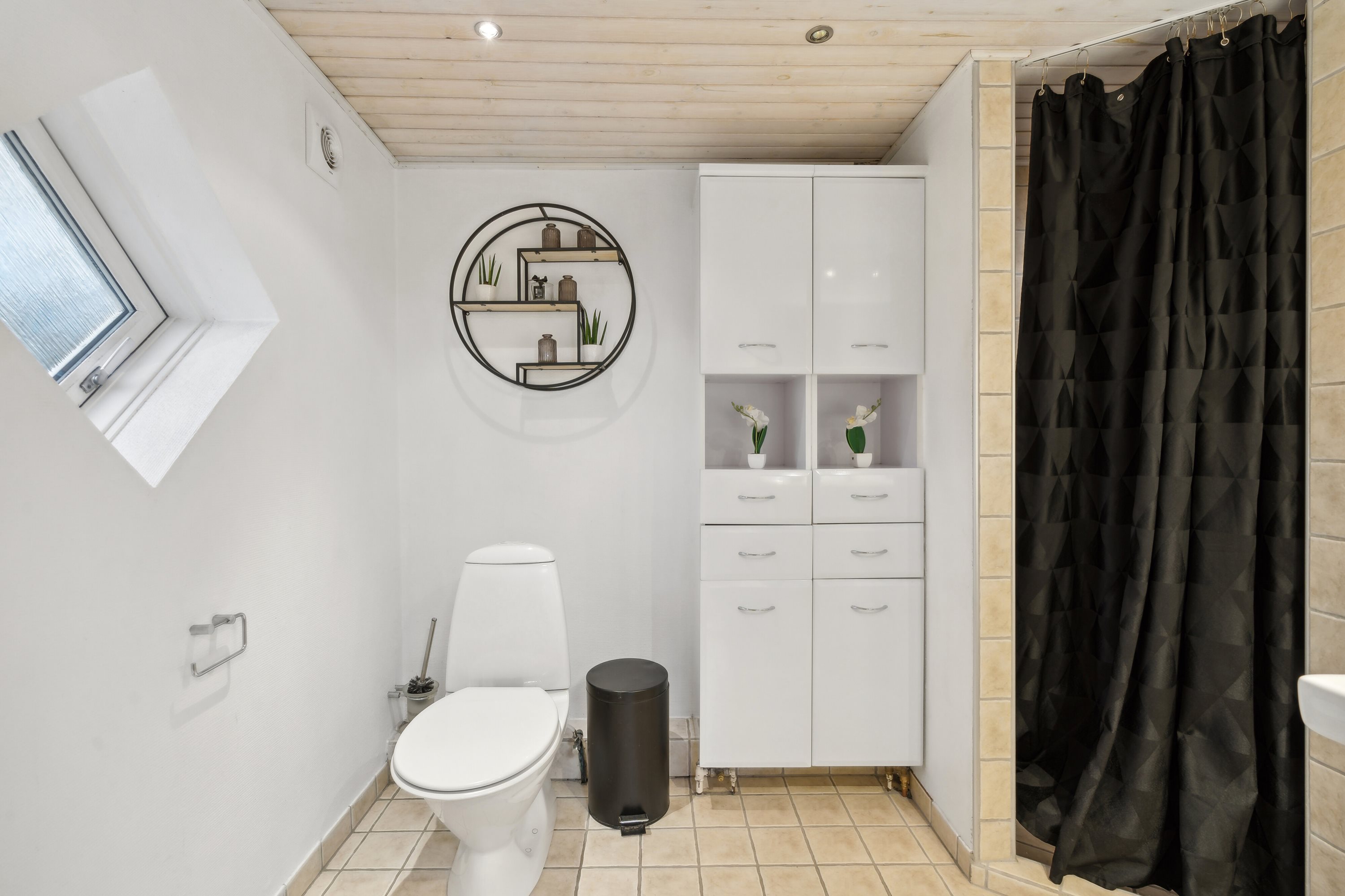 Fremhævet badeværelse billede i fuldskærmstilstand. Billede af Assensvej 133, Nybølle, 5750 Ringe