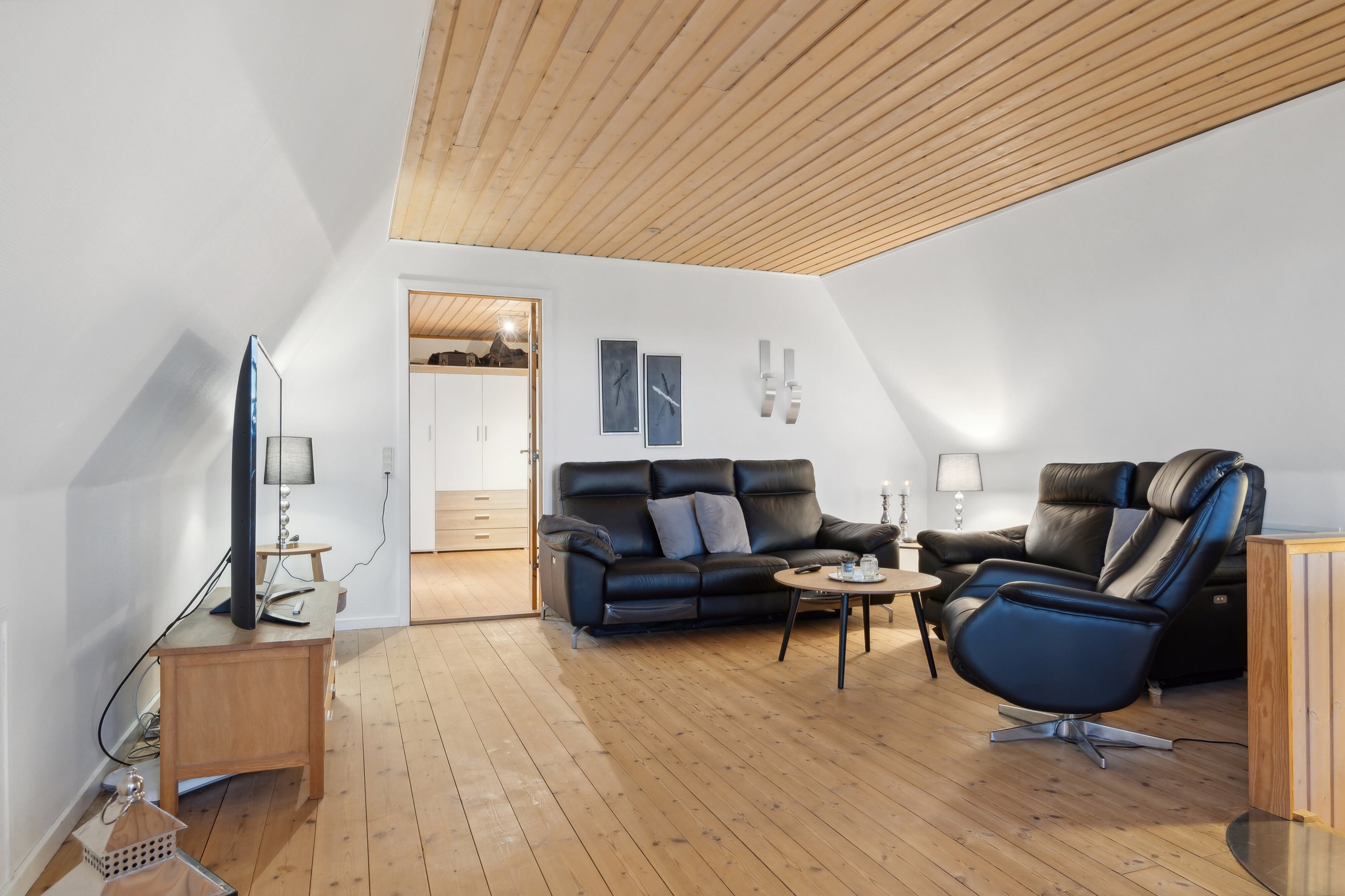 Fremhævet stue billede i fuldskærmstilstand. Billede af Assensvej 133, Nybølle, 5750 Ringe