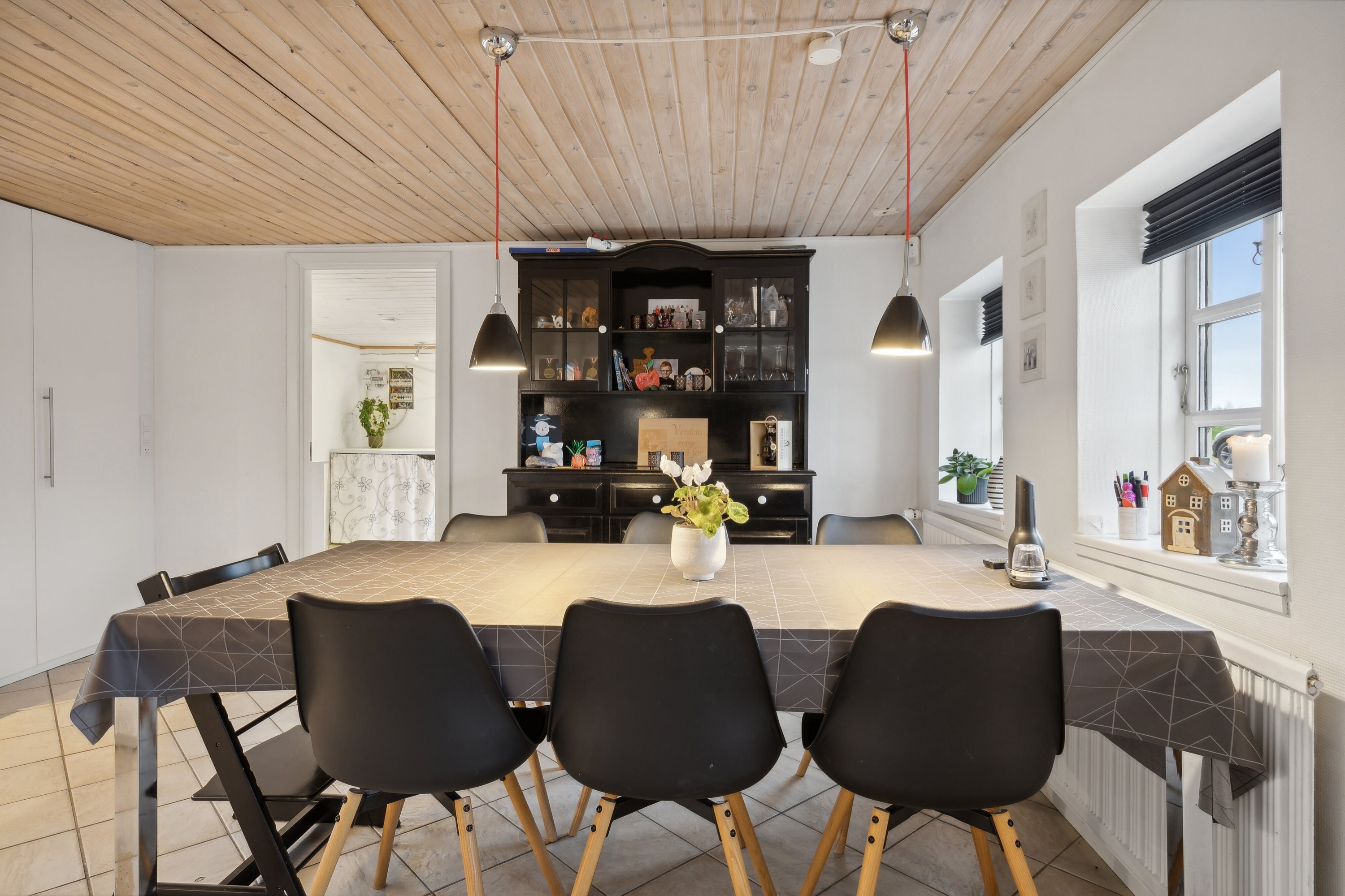 Fremhævet spisestue billede i fuldskærmstilstand. Billede af Assensvej 133, Nybølle, 5750 Ringe