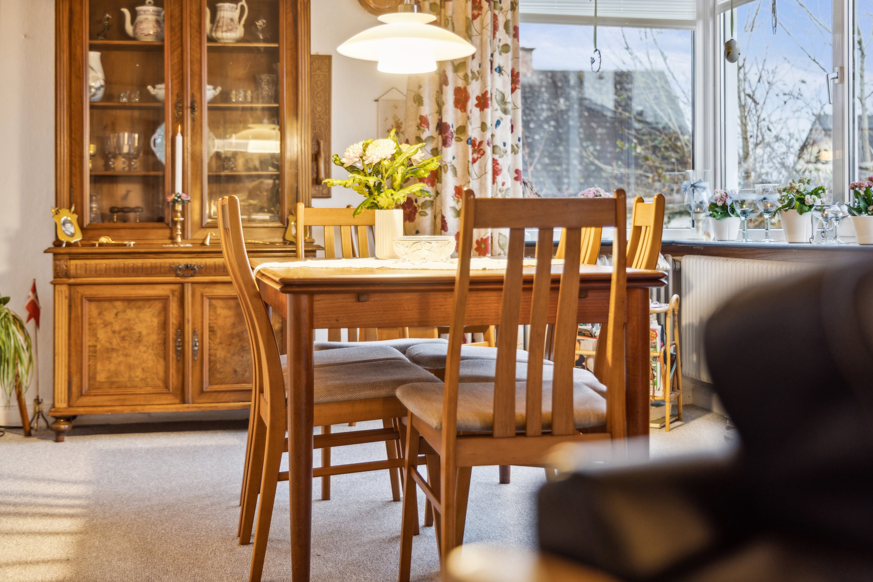 Fremhævet stue billede i fuldskærmstilstand. Billede af Rolighedsvej 1, 9493 Saltum