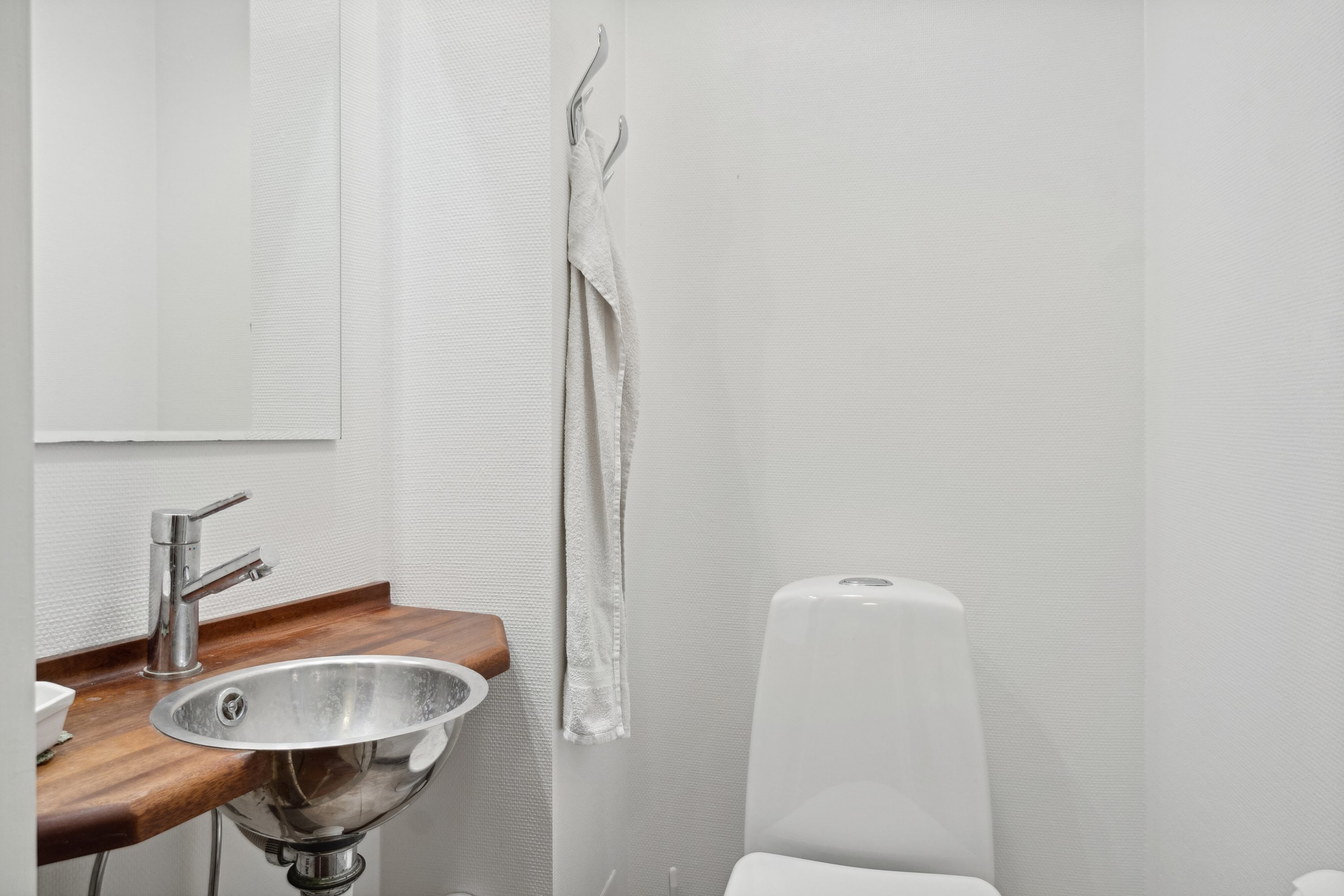 Fremhævet badeværelse billede i fuldskærmstilstand. Billede af Slotsgade 6A, st.., 4200 Slagelse