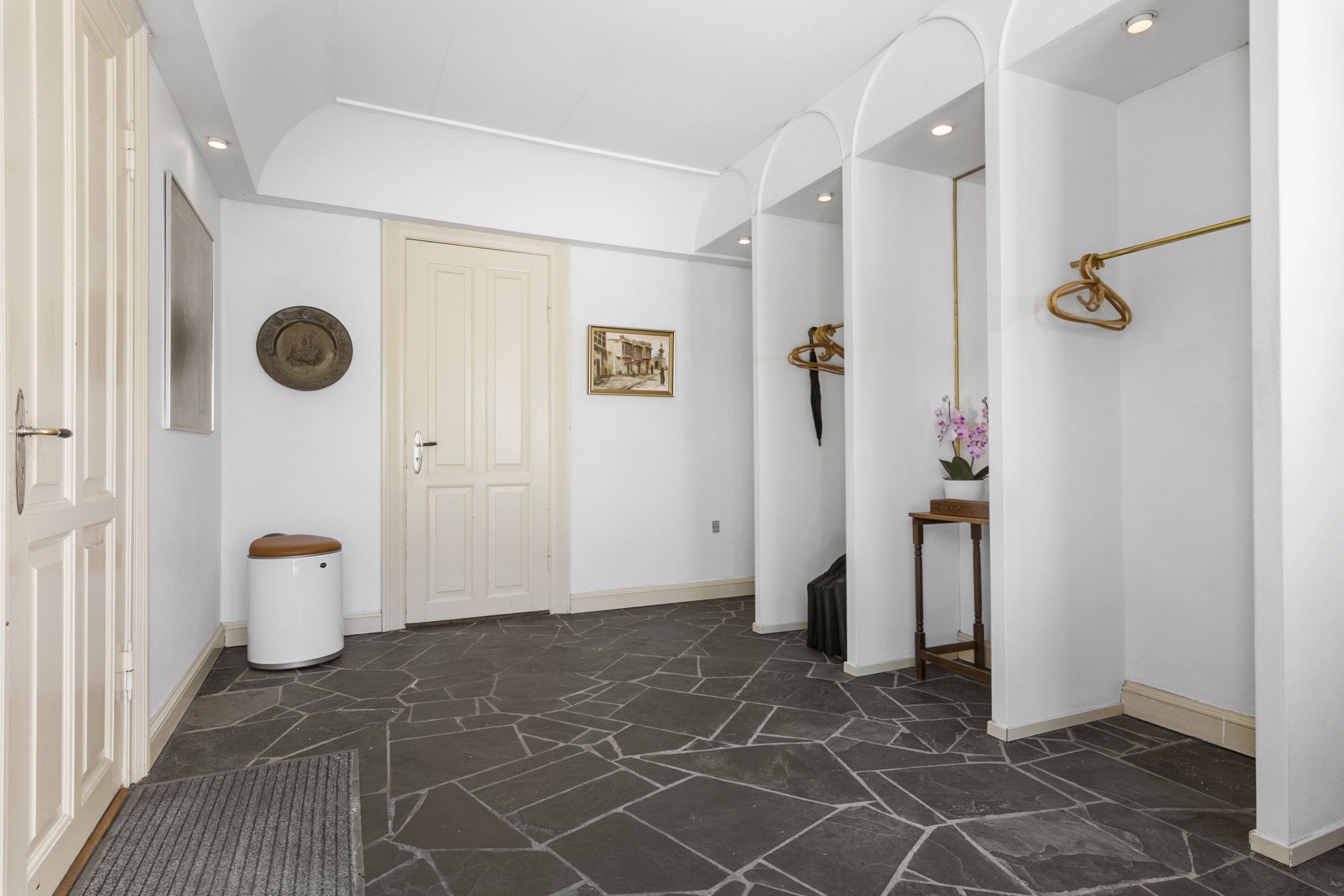 Fremhævet entré billede i fuldskærmstilstand. Billede af Hvalpsundvej 20, 9610 Nørager