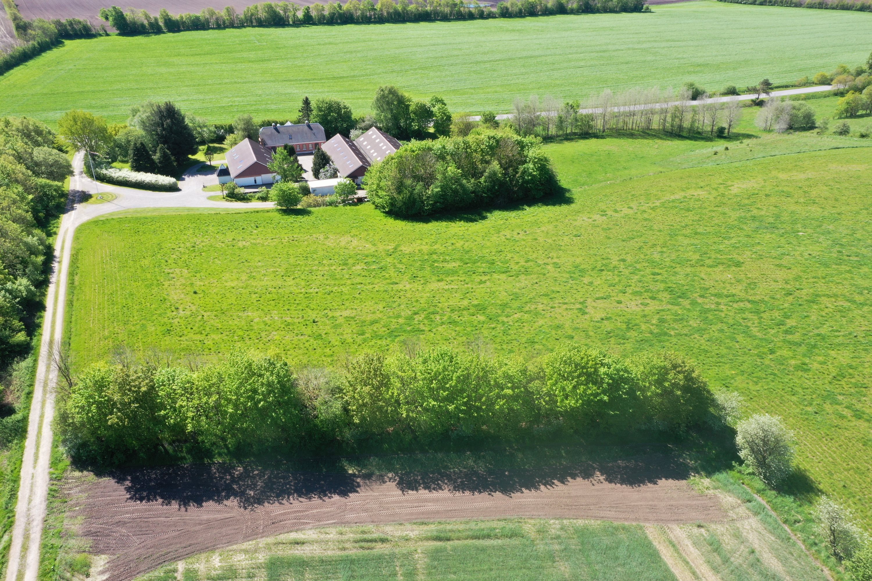 Fremhævet luftfoto billede i fuldskærmstilstand. Billede af Hvalpsundvej 20, 9610 Nørager