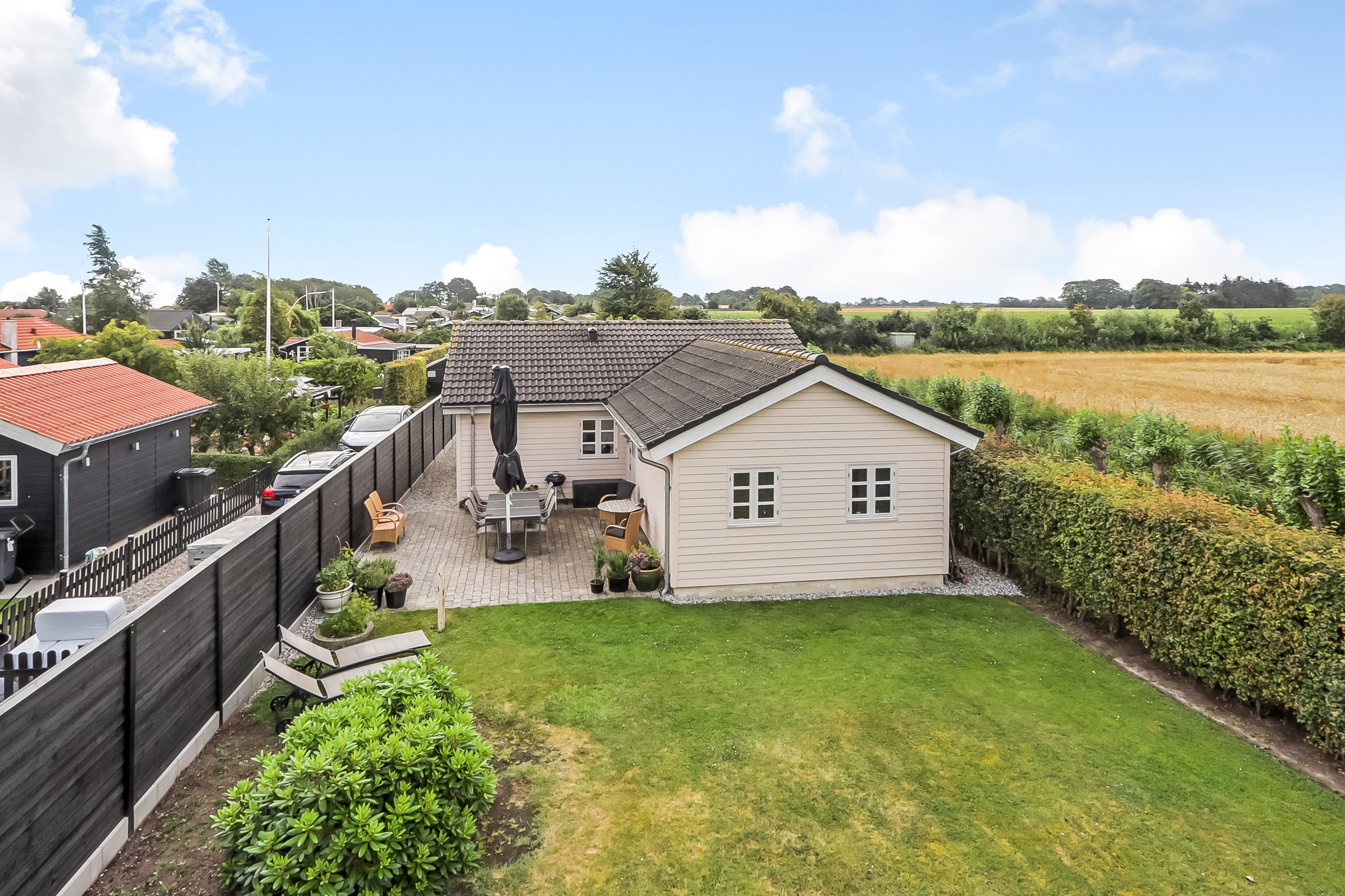 Fremhævet ejendommen billede i fuldskærmstilstand. Billede af Solskinsvej 1, Jørgensø Strand, 5450 Otterup