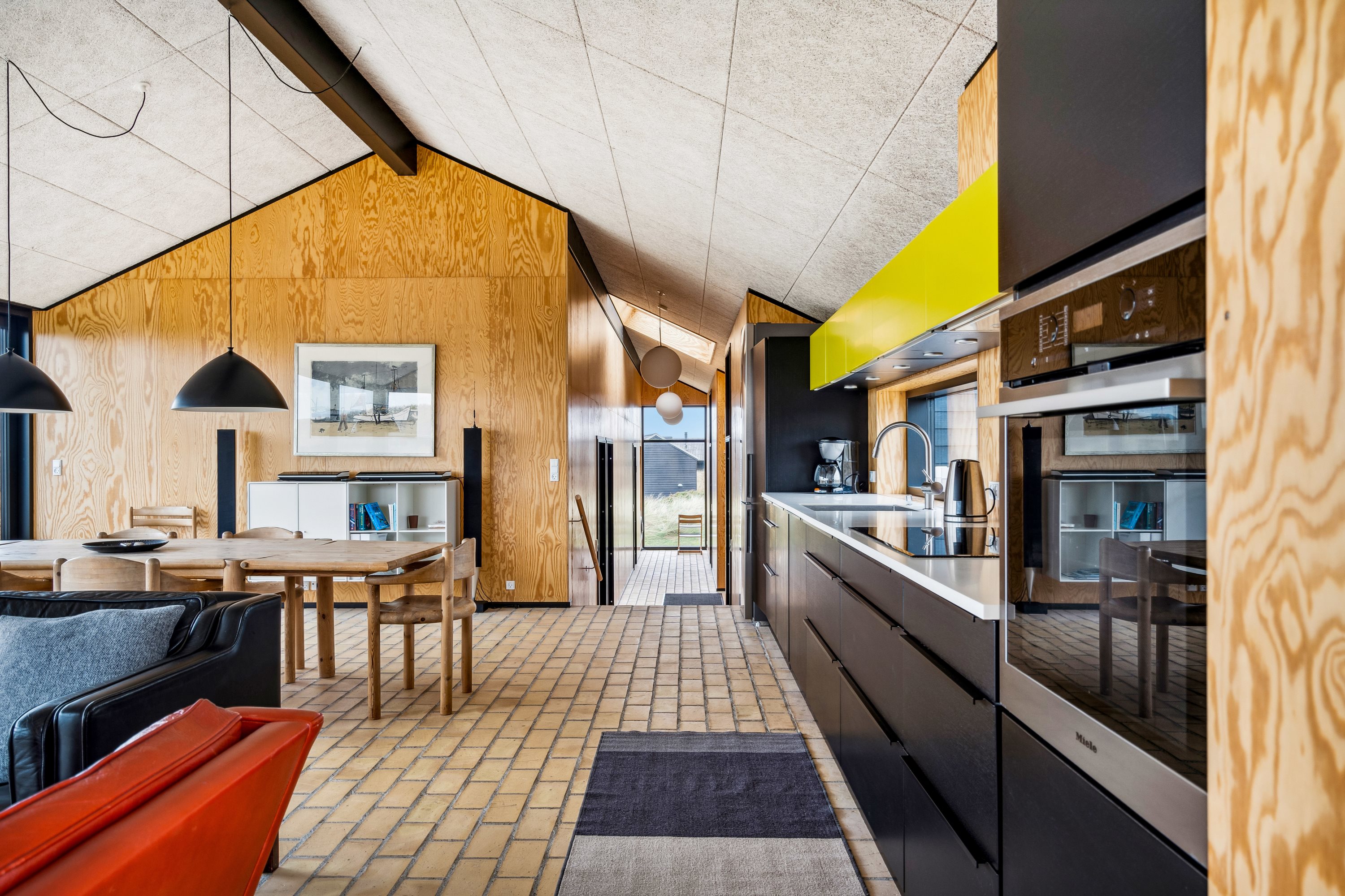 Fremhævet køkken billede i fuldskærmstilstand. Billede af Kragestranden 6, Tornby, 9850 Hirtshals