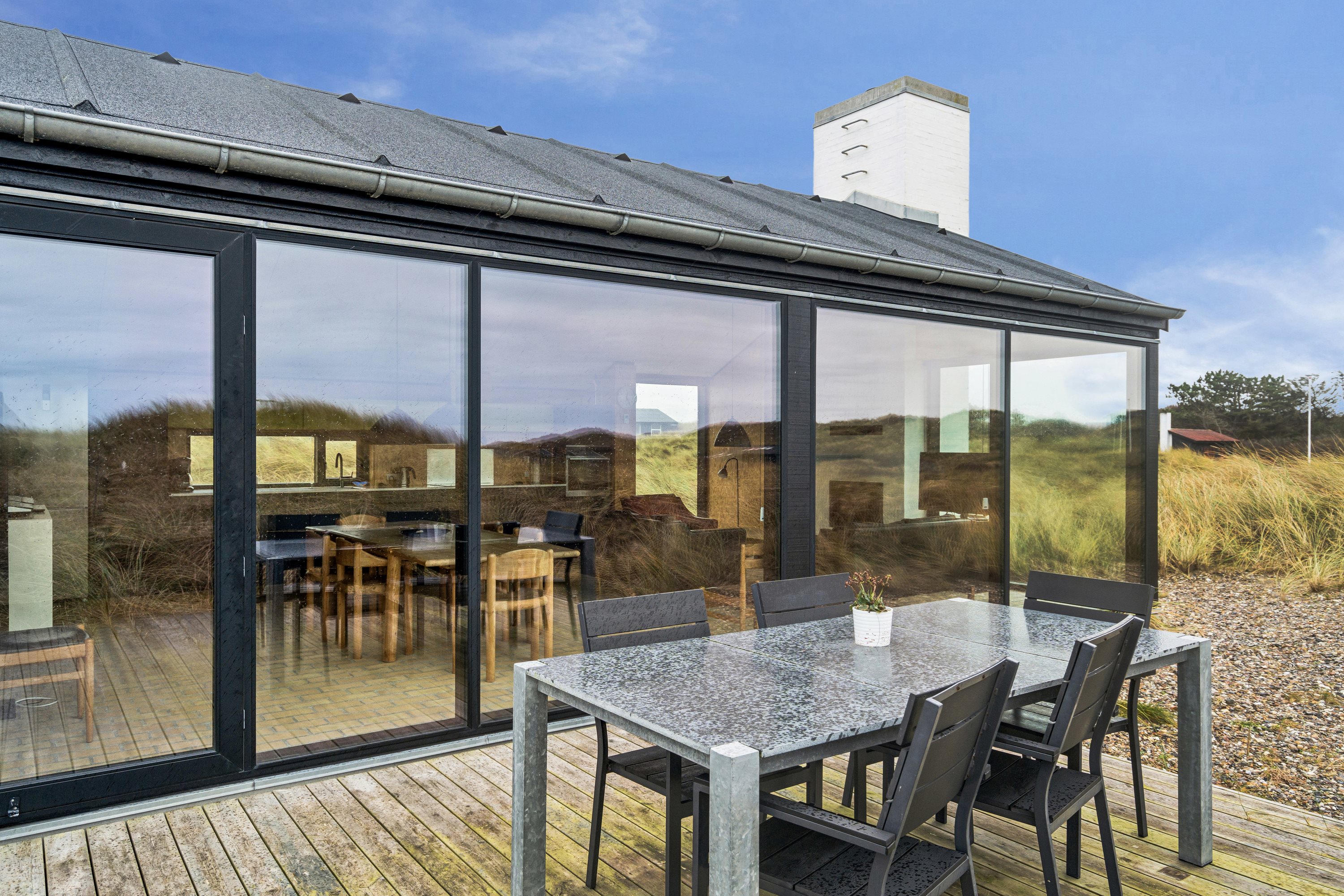 Miniaturebillede 2: terrasse. Billede af Kragestranden 6, Tornby, 9850 Hirtshals