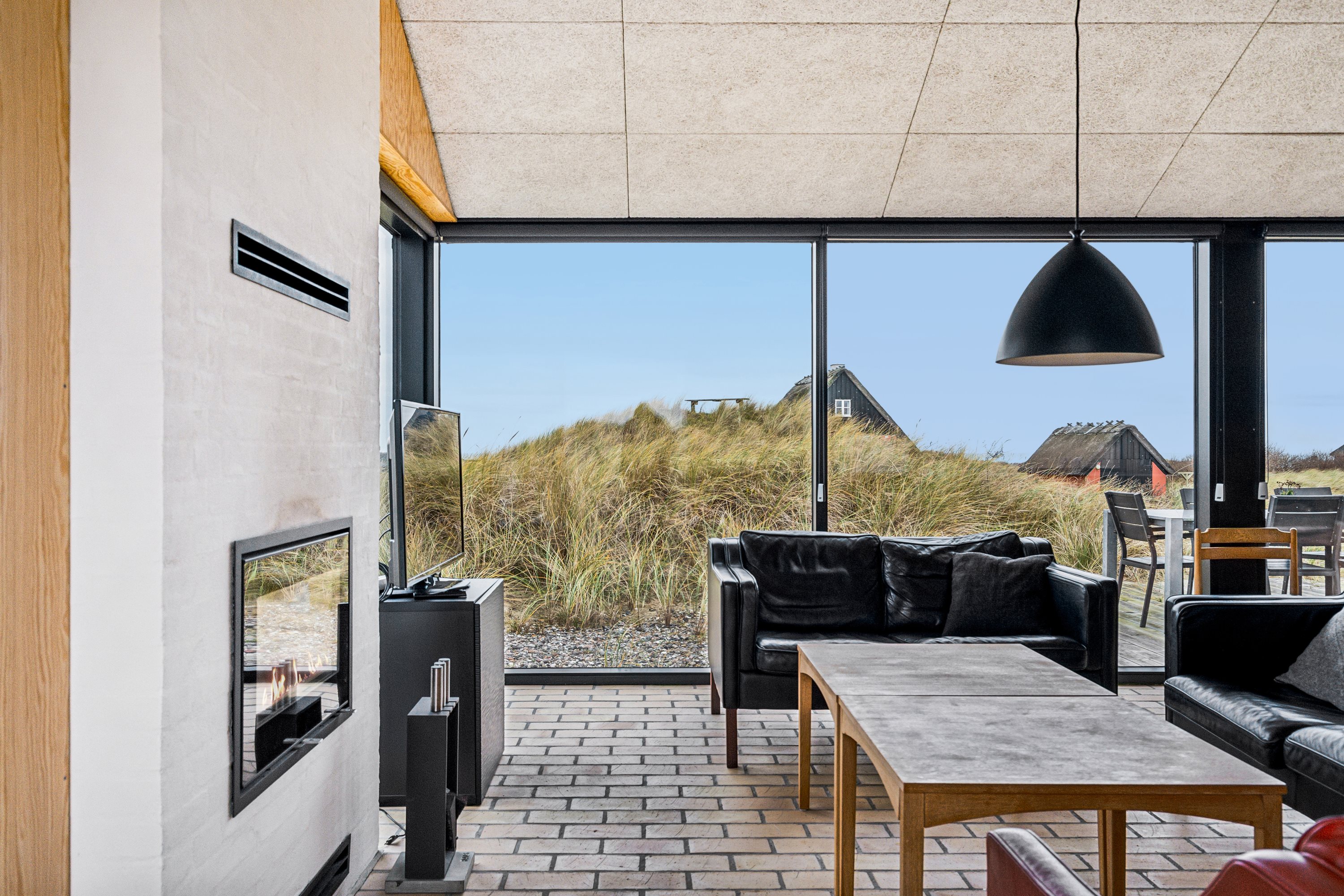 Fremhævet stue billede i fuldskærmstilstand. Billede af Kragestranden 6, Tornby, 9850 Hirtshals