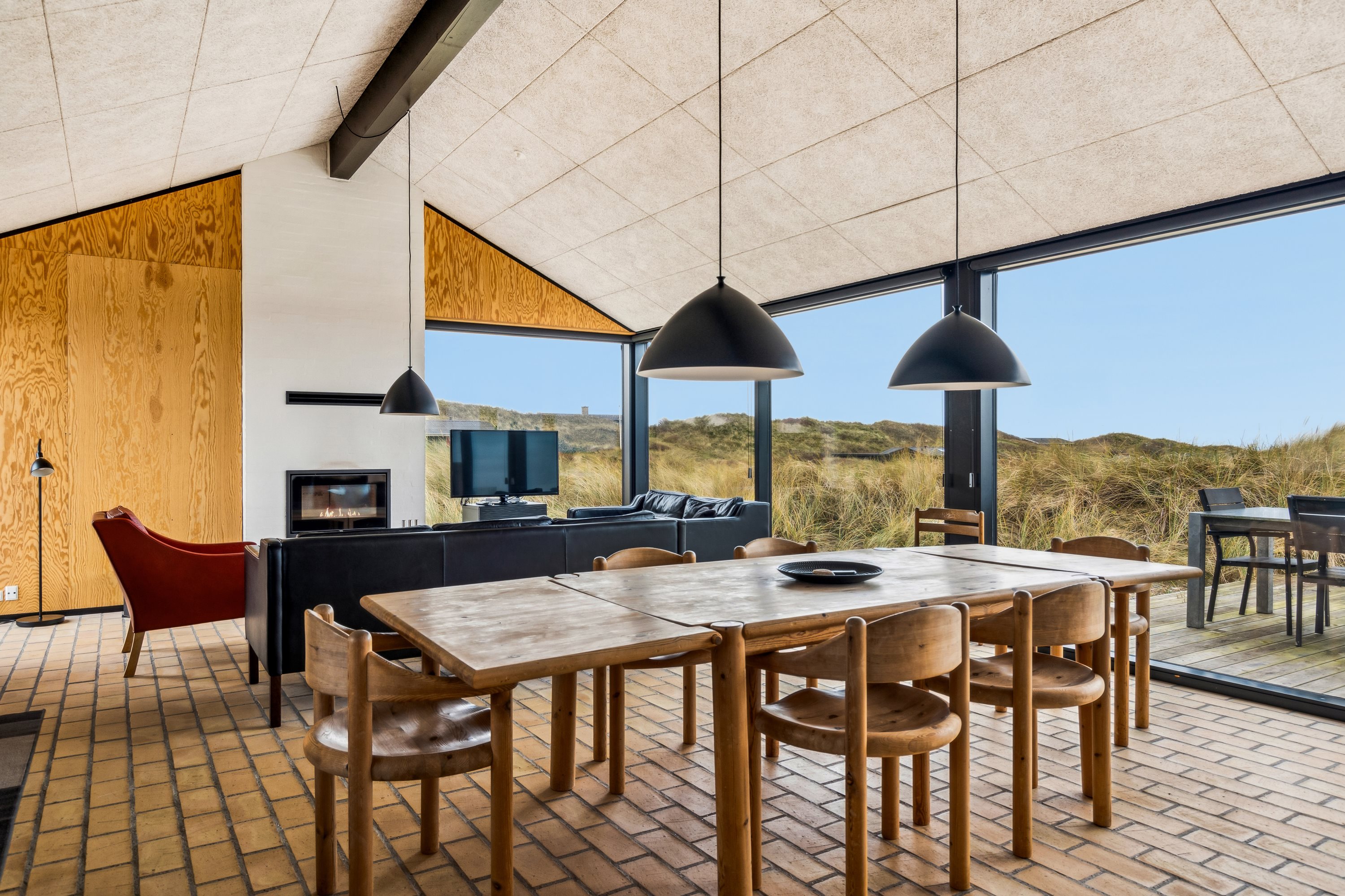 Fremhævet stue billede i fuldskærmstilstand. Billede af Kragestranden 6, Tornby, 9850 Hirtshals