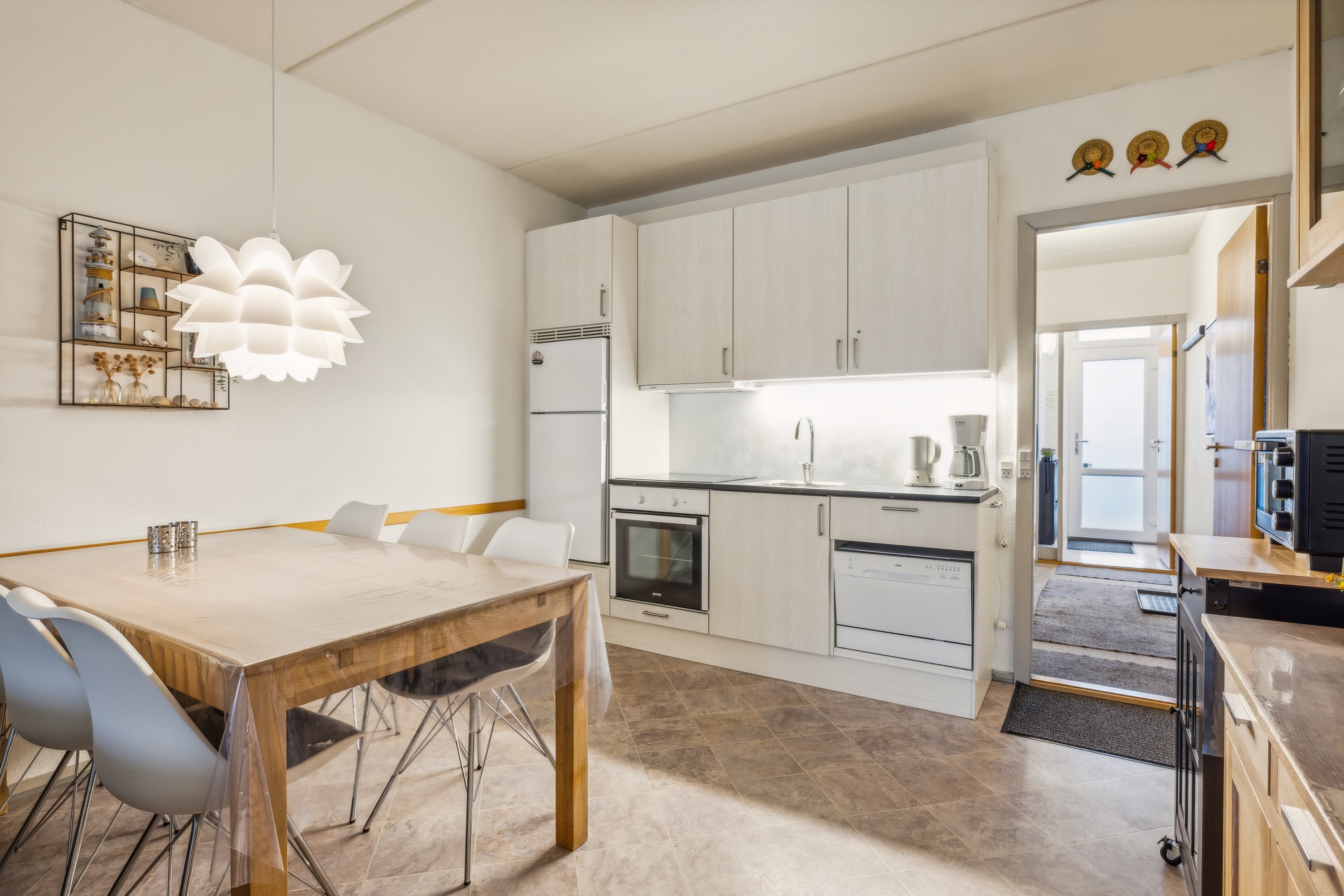 Fremhævet alrum billede i fuldskærmstilstand. Billede af Fægangsvej 11D, 1. 202., Bønnerup Strand, 8585 Glesborg