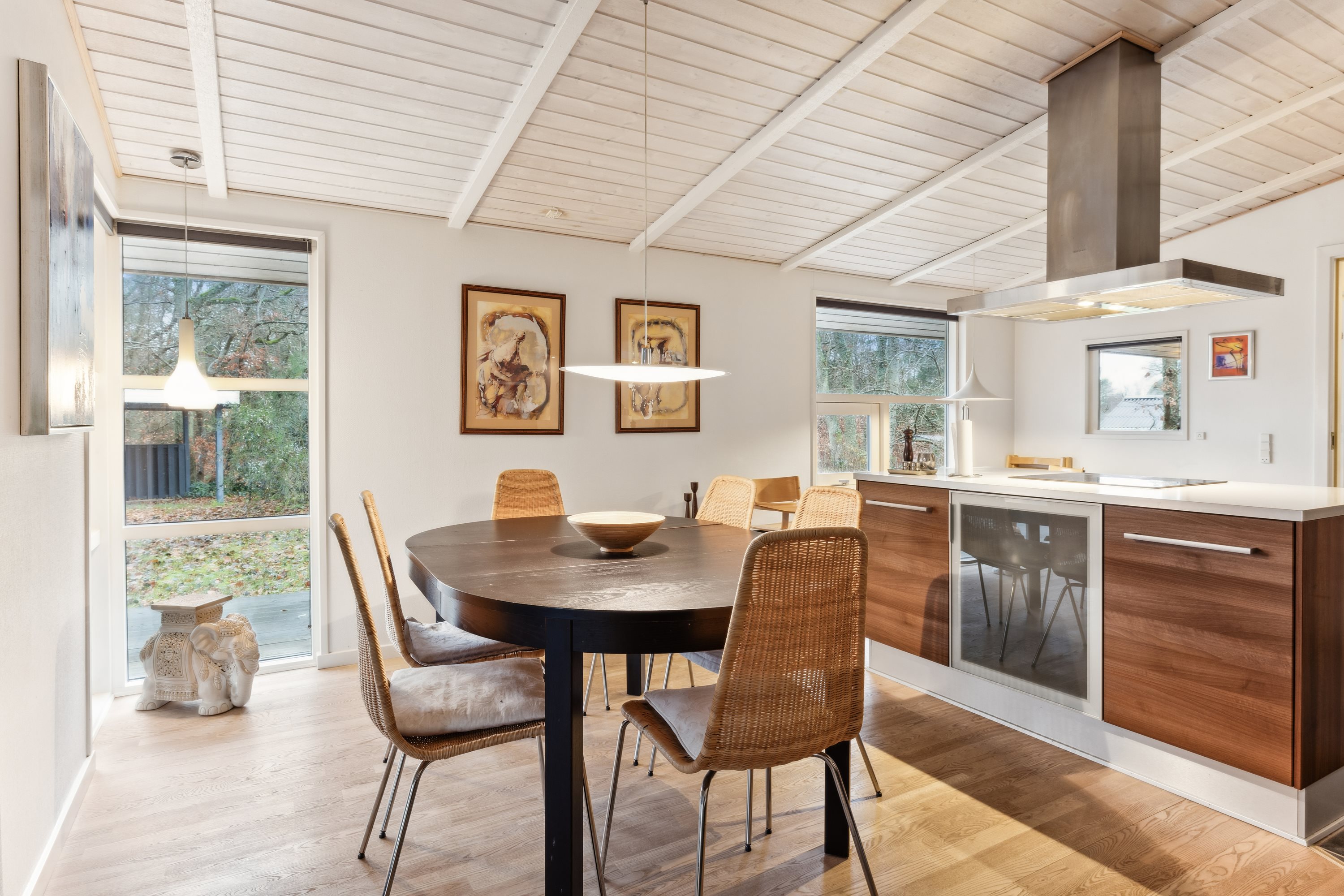 Fremhævet stue billede i fuldskærmstilstand. Billede af Kalvehavestien 13, Fjellerup Strand, 8585 Glesborg