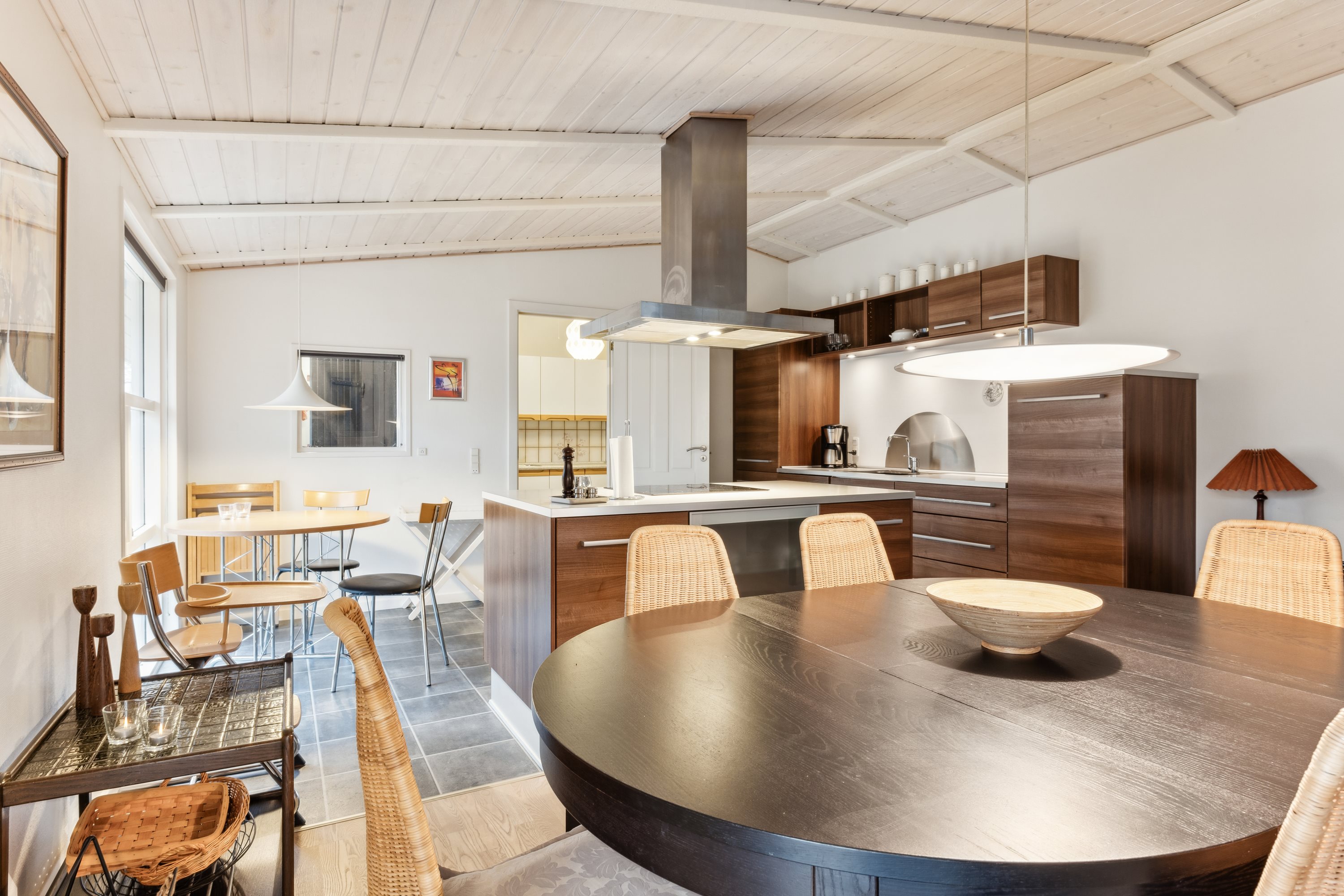 Fremhævet stue billede i fuldskærmstilstand. Billede af Kalvehavestien 13, Fjellerup Strand, 8585 Glesborg