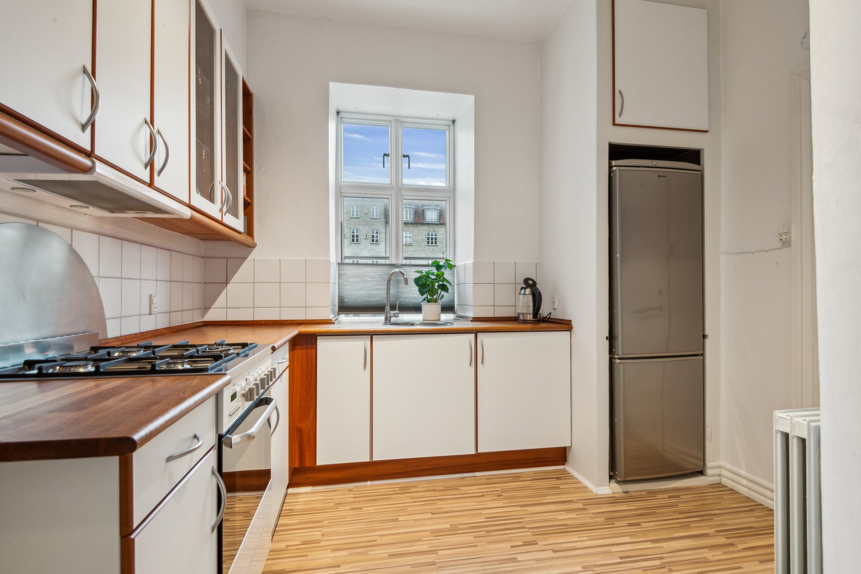 Fremhævet køkken billede i fuldskærmstilstand. Billede af Finlandsgade 12, st.. tv., 9000 Aalborg