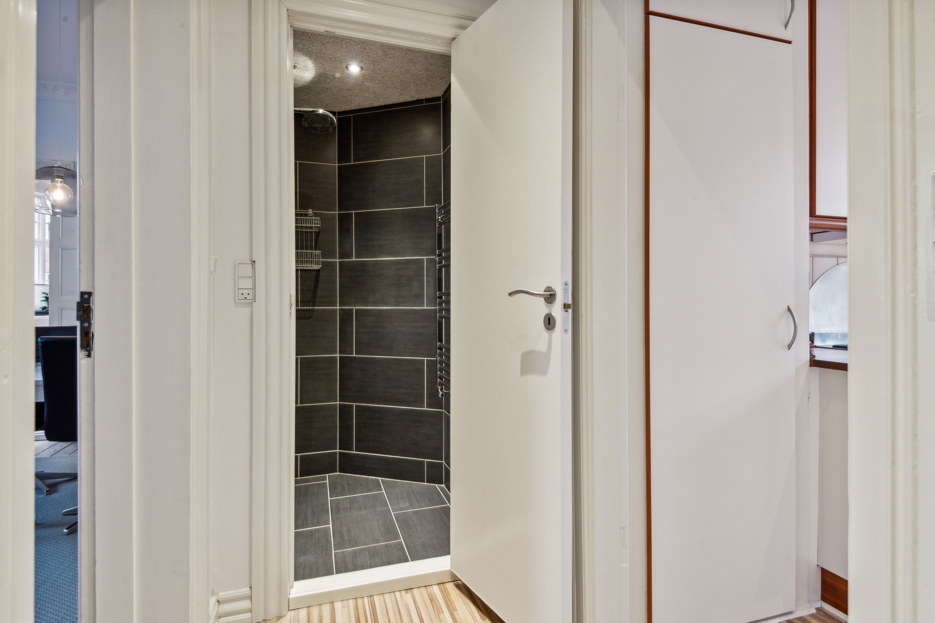 Fremhævet gang billede i fuldskærmstilstand. Billede af Finlandsgade 12, st.. tv., 9000 Aalborg