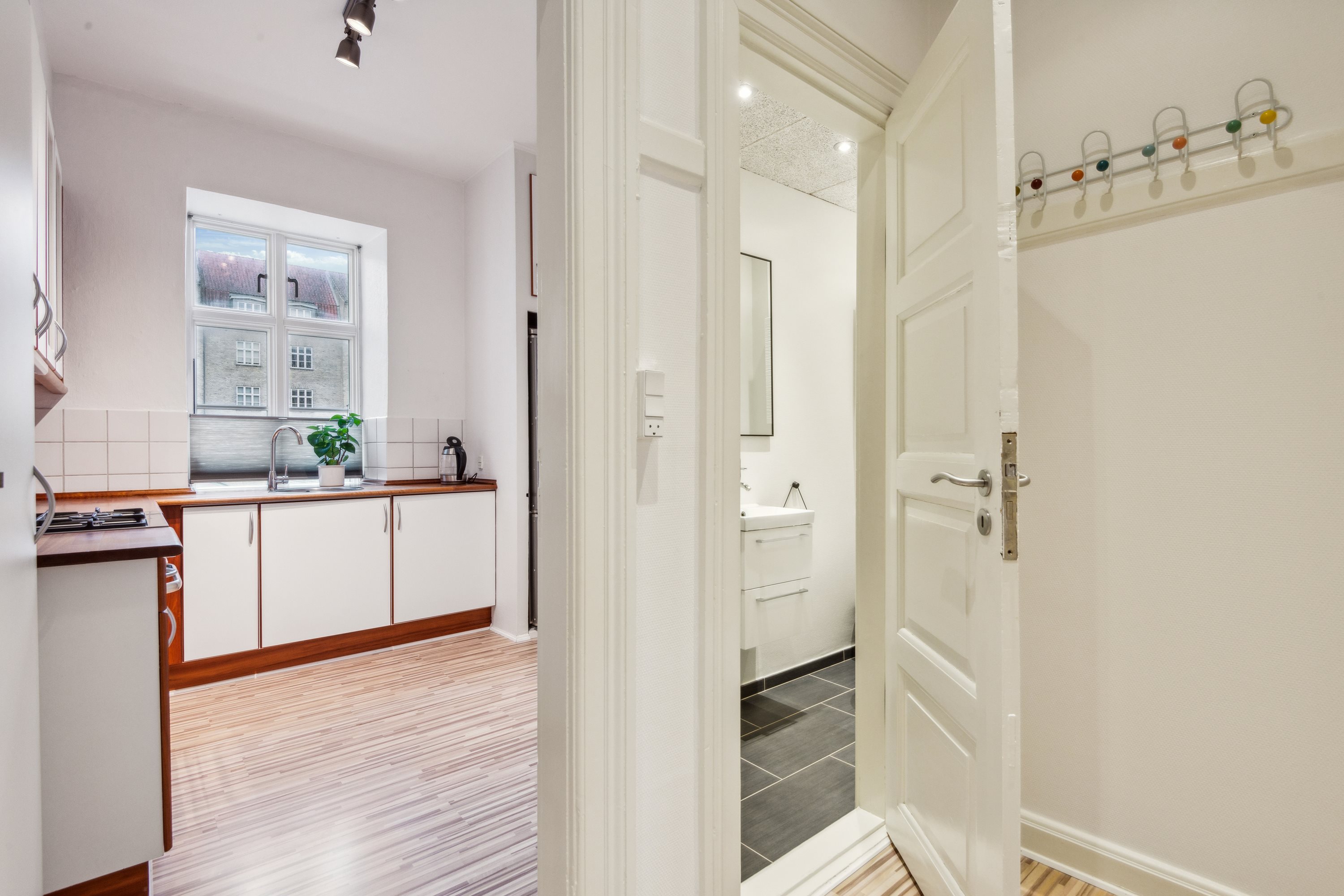 Fremhævet gang billede i fuldskærmstilstand. Billede af Finlandsgade 12, st.. tv., 9000 Aalborg