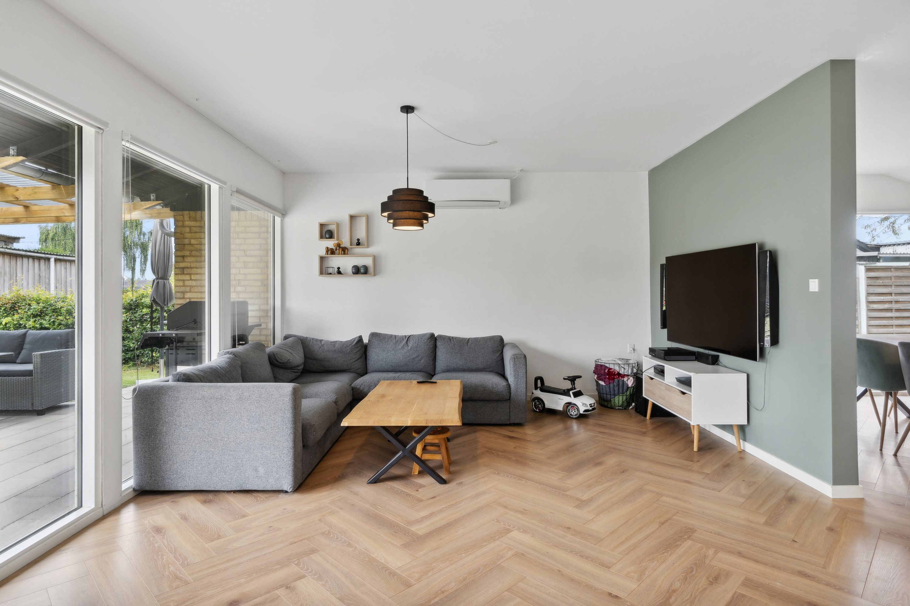 Fremhævet stue billede i fuldskærmstilstand. Billede af Lærkevej 15, Rolfsted, 5863 Ferritslev Fyn