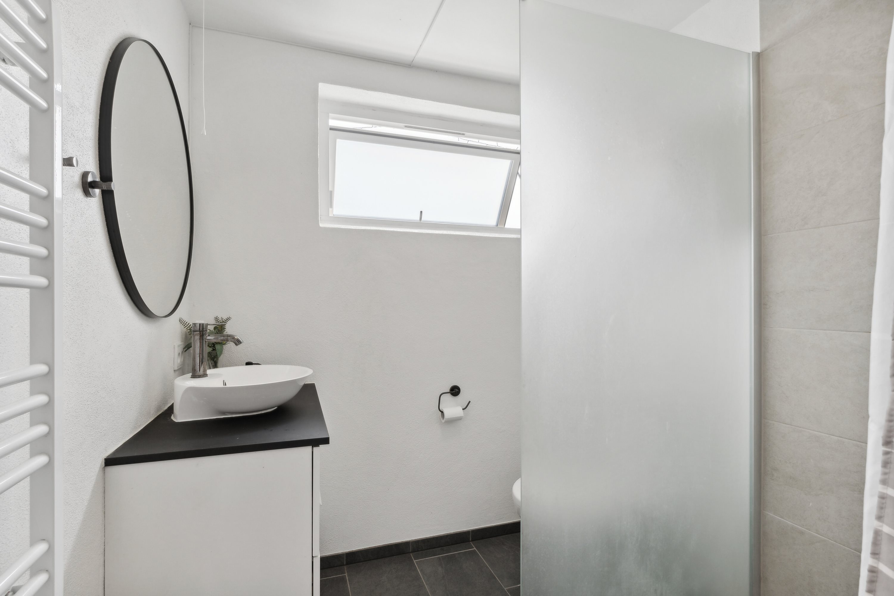 Fremhævet badeværelse billede i fuldskærmstilstand. Billede af Lærkevej 15, Rolfsted, 5863 Ferritslev Fyn