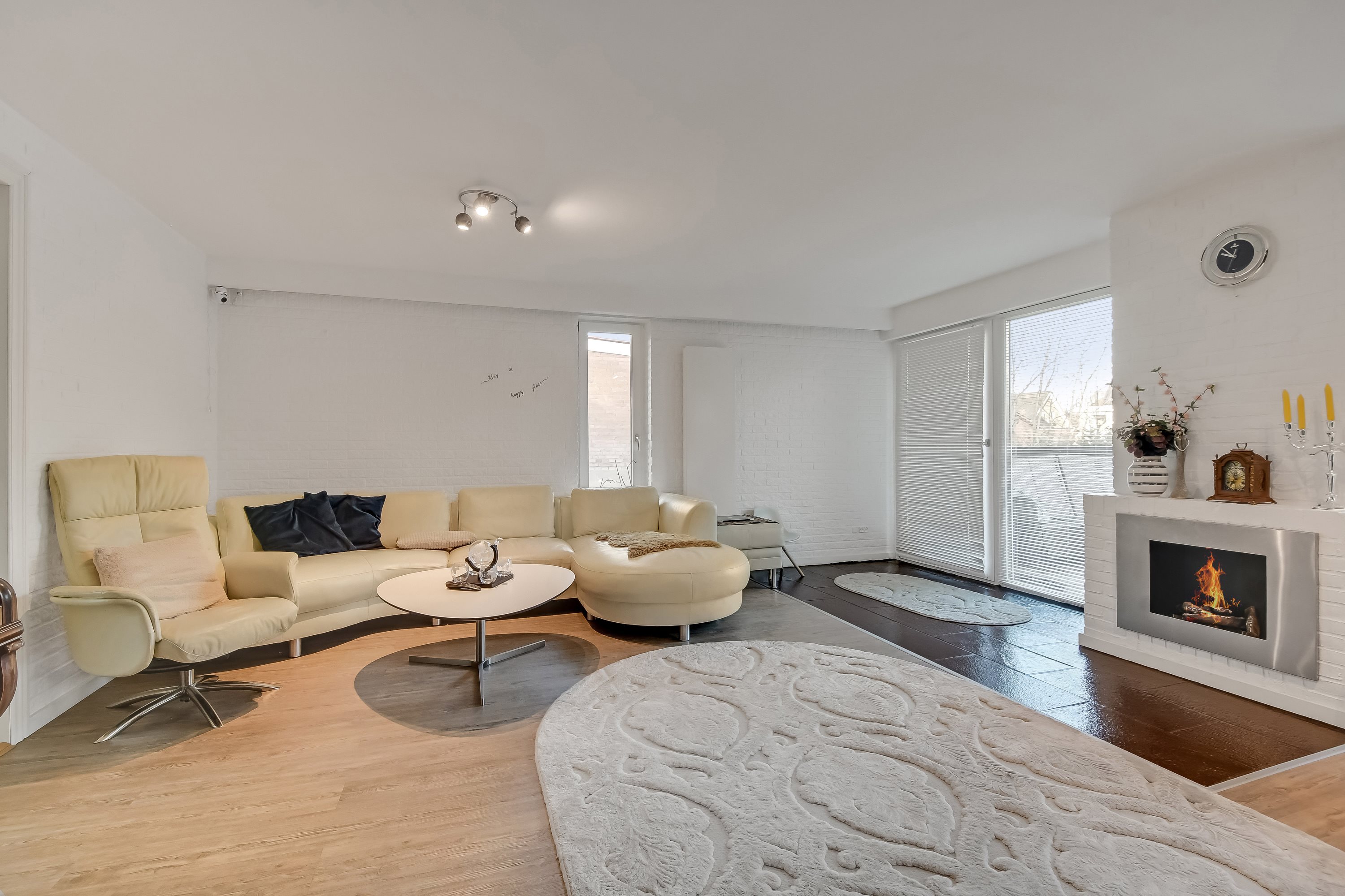 Fremhævet stue billede i fuldskærmstilstand. Billede af Nørmarkvej 8, 7600 Struer