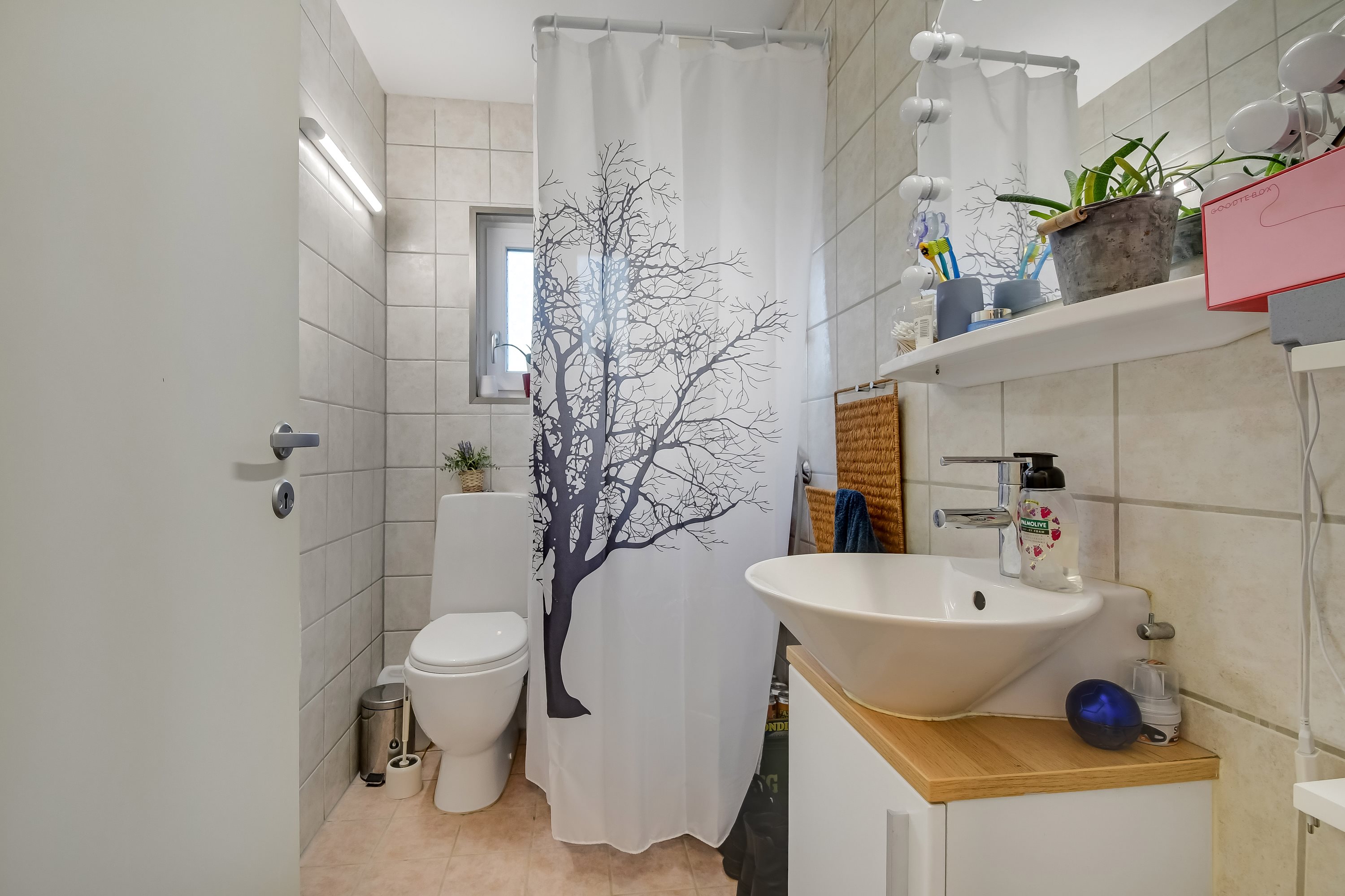 Fremhævet badeværelse billede i fuldskærmstilstand. Billede af Nørmarkvej 8, 7600 Struer