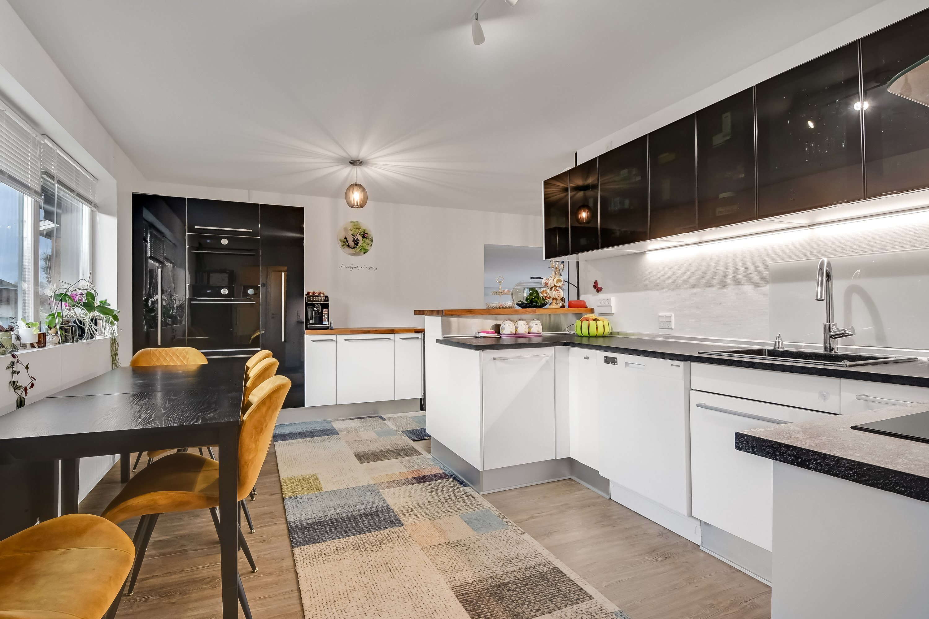 Fremhævet køkken billede i fuldskærmstilstand. Billede af Nørmarkvej 8, 7600 Struer