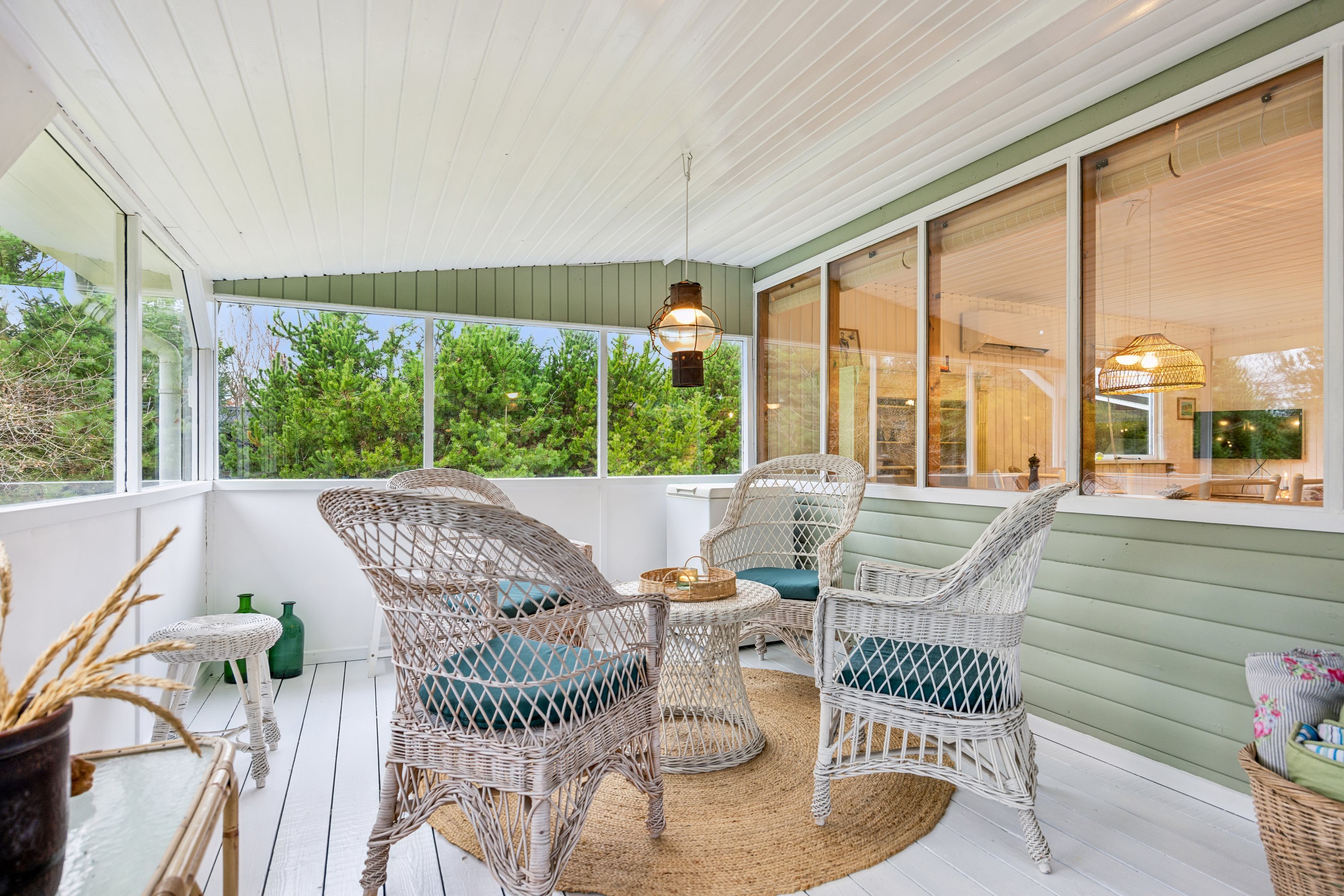 Fremhævet terrasse billede i fuldskærmstilstand. Billede af Mikkelmark 10, 9370 Hals