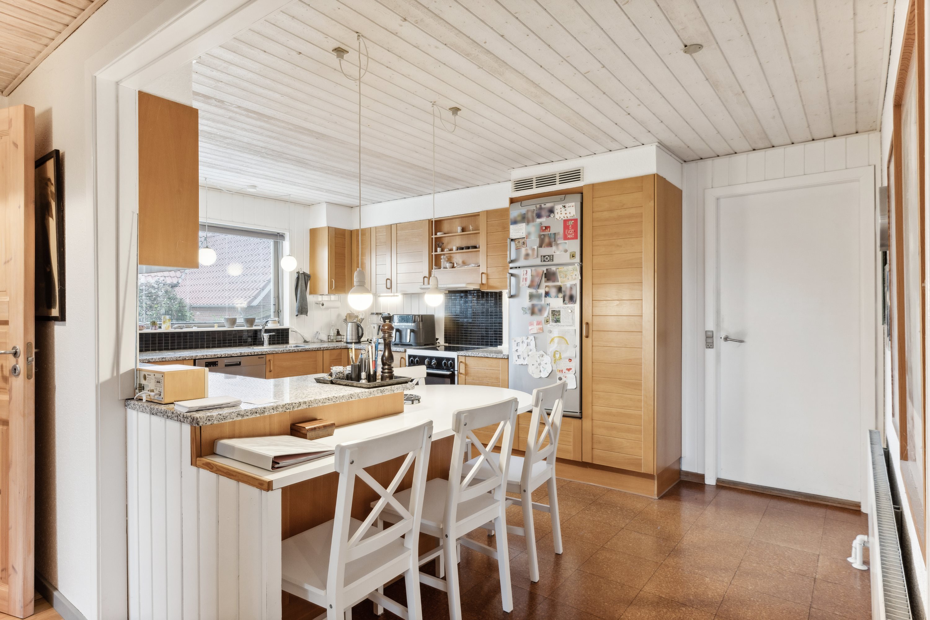 Fremhævet stue billede i fuldskærmstilstand. Billede af Løjtertoft 23, 6430 Nordborg