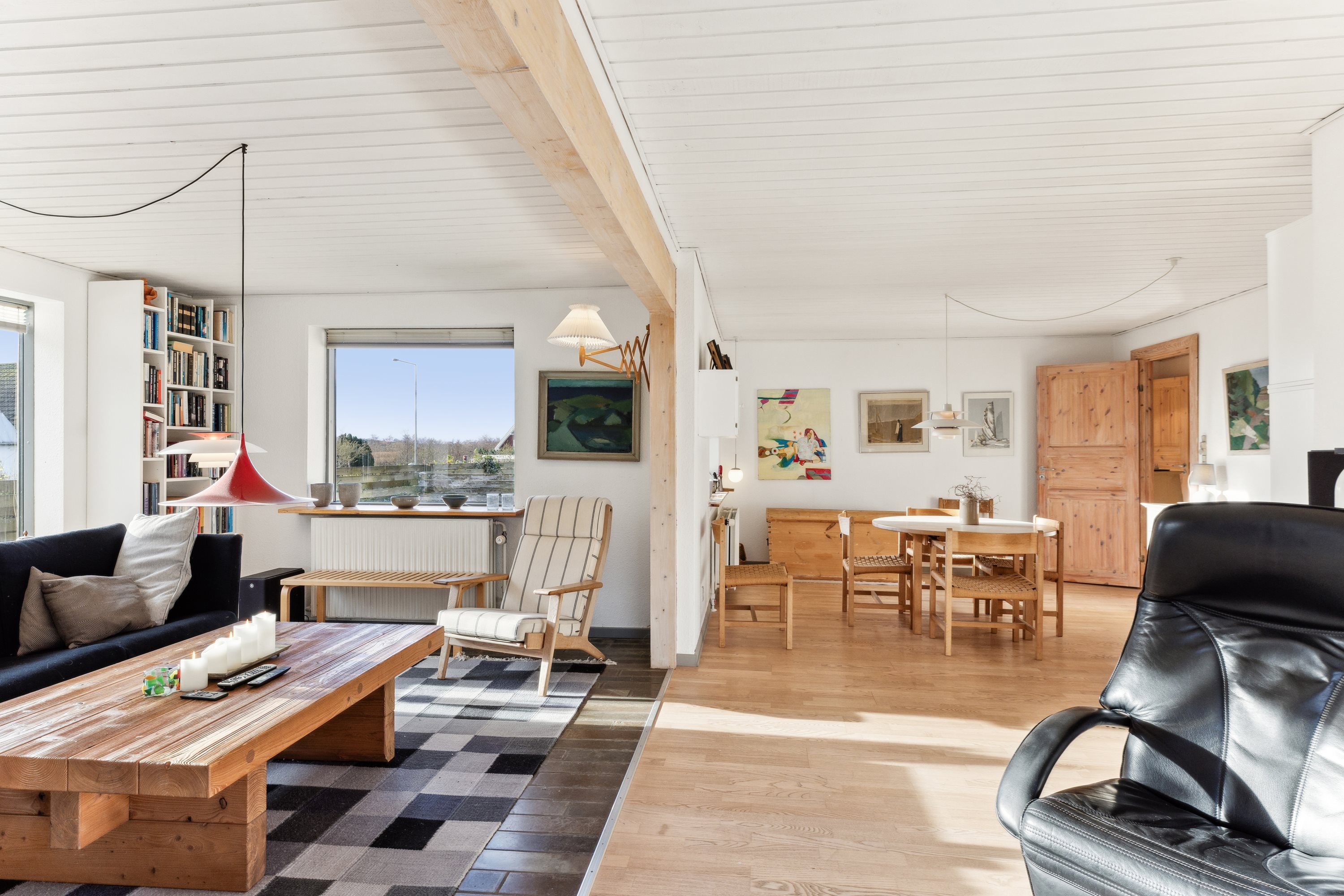 Fremhævet stue billede i fuldskærmstilstand. Billede af Løjtertoft 23, 6430 Nordborg