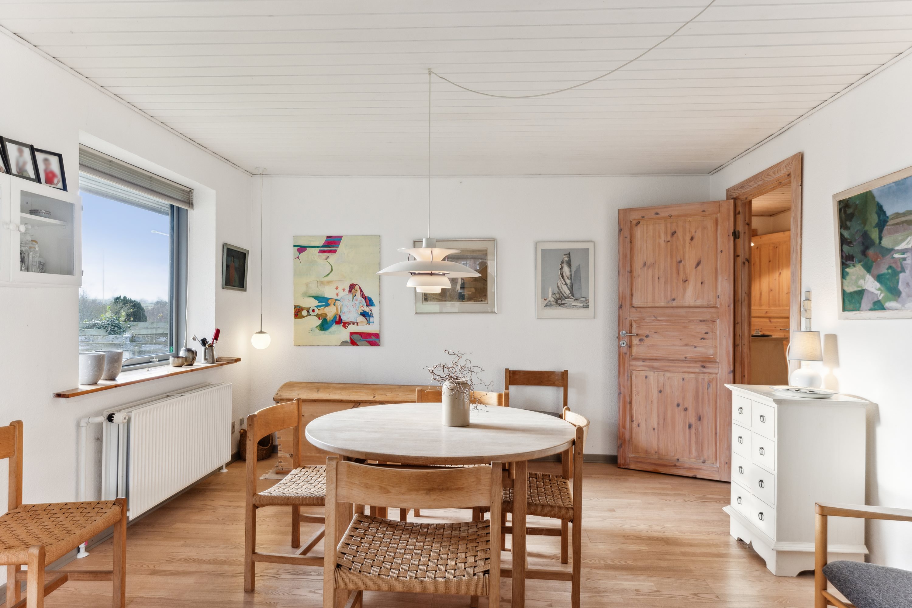 Fremhævet stue billede i fuldskærmstilstand. Billede af Løjtertoft 23, 6430 Nordborg