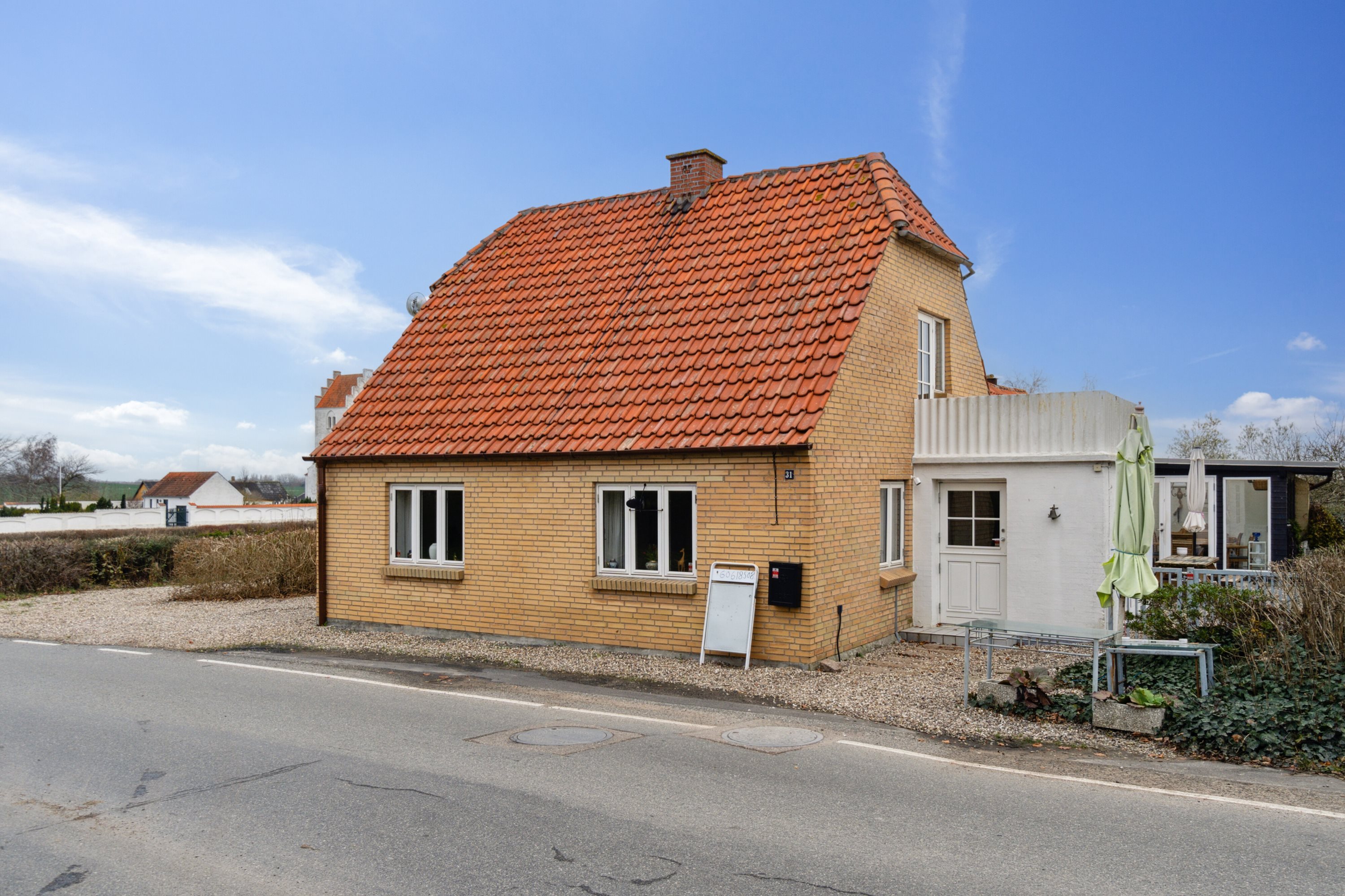 Fremhævet set fra vejen billede i fuldskærmstilstand. Billede af Drøsselbjergvej 31, Drøsselbjerg, 4200 Slagelse