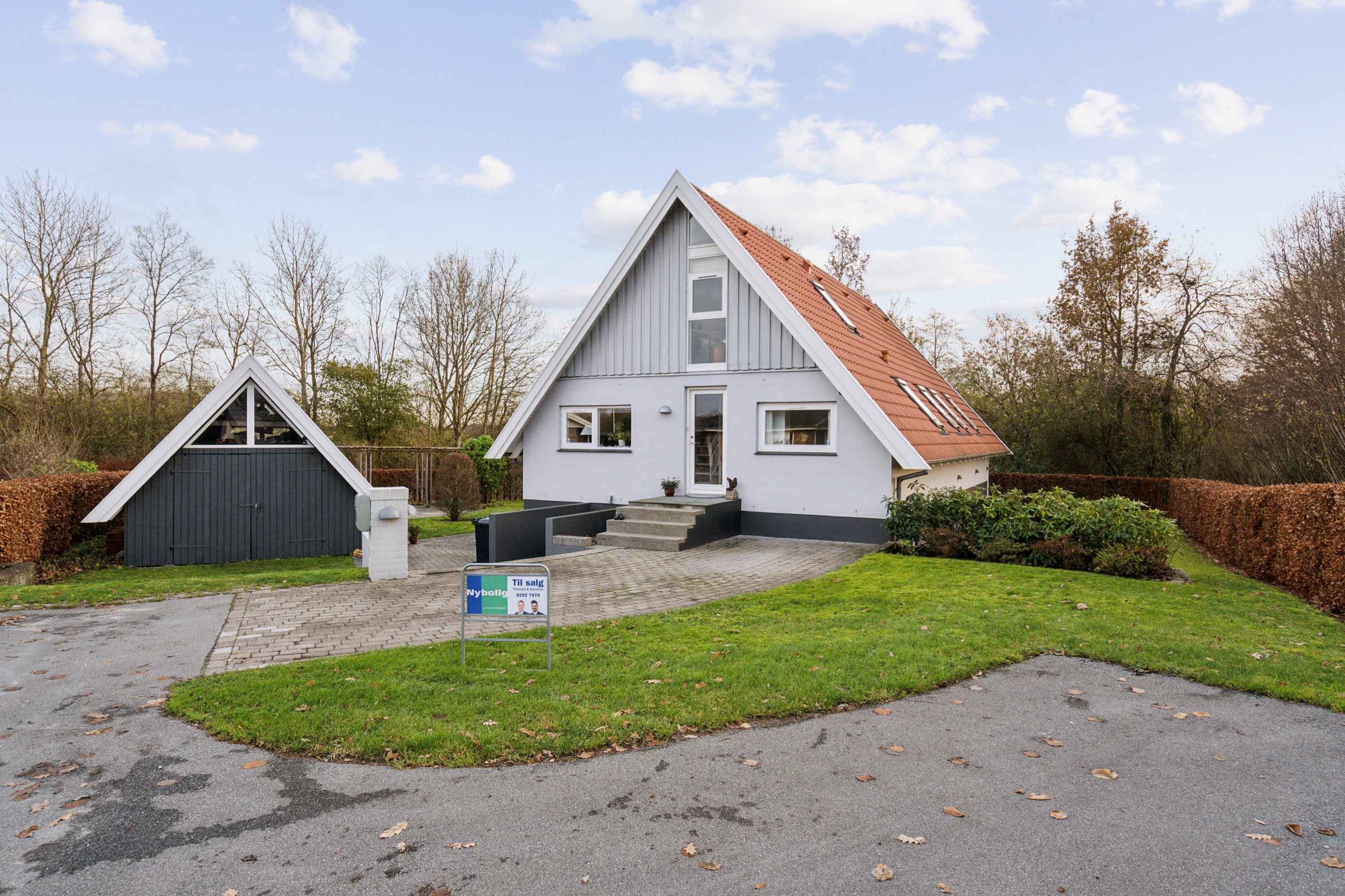 Fremhævet set fra vejen billede i fuldskærmstilstand. Billede af Ridderhatten 308, Tornbjerg, 5220 Odense SØ