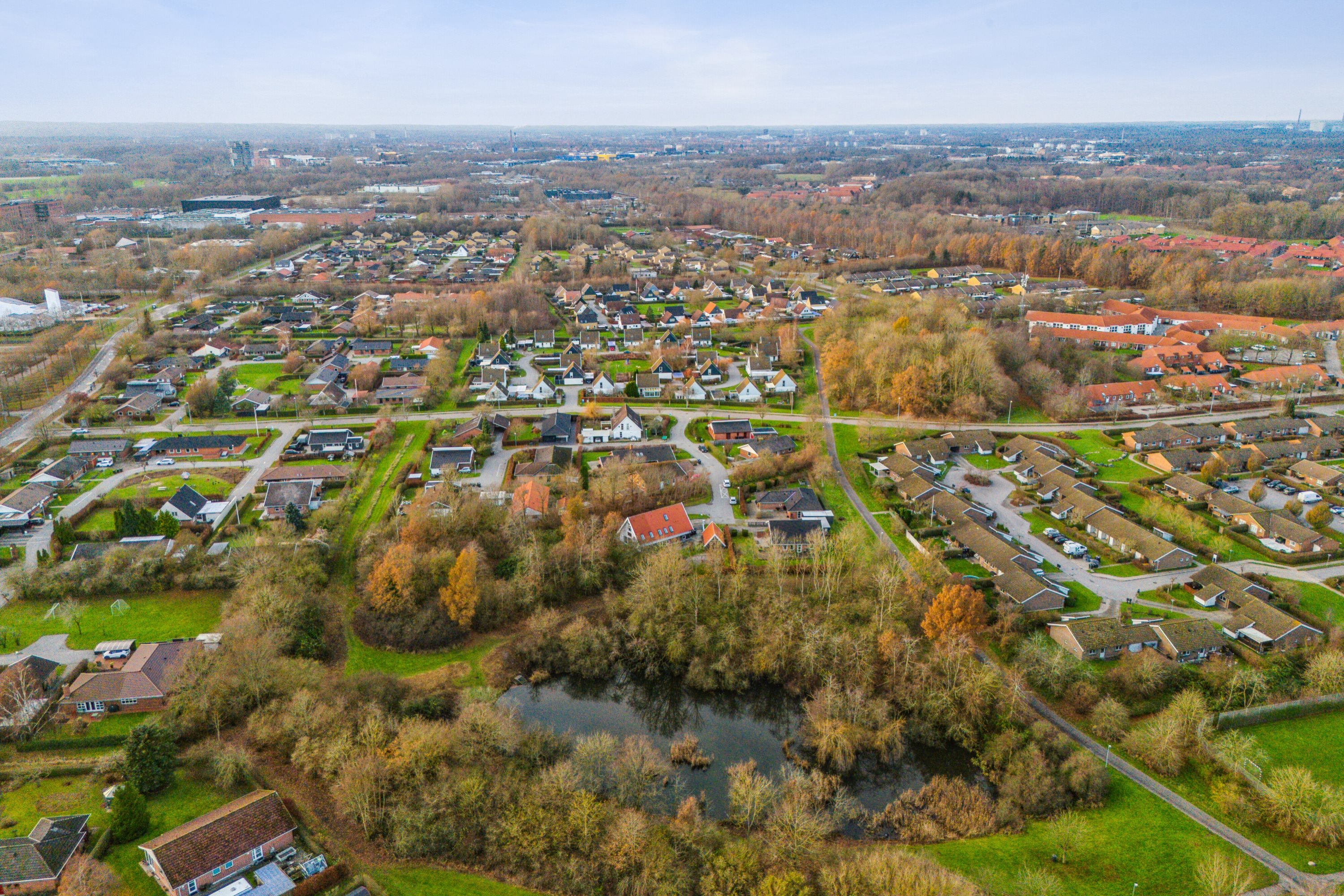 Fremhævet luftfoto billede i fuldskærmstilstand. Billede af Ridderhatten 308, Tornbjerg, 5220 Odense SØ