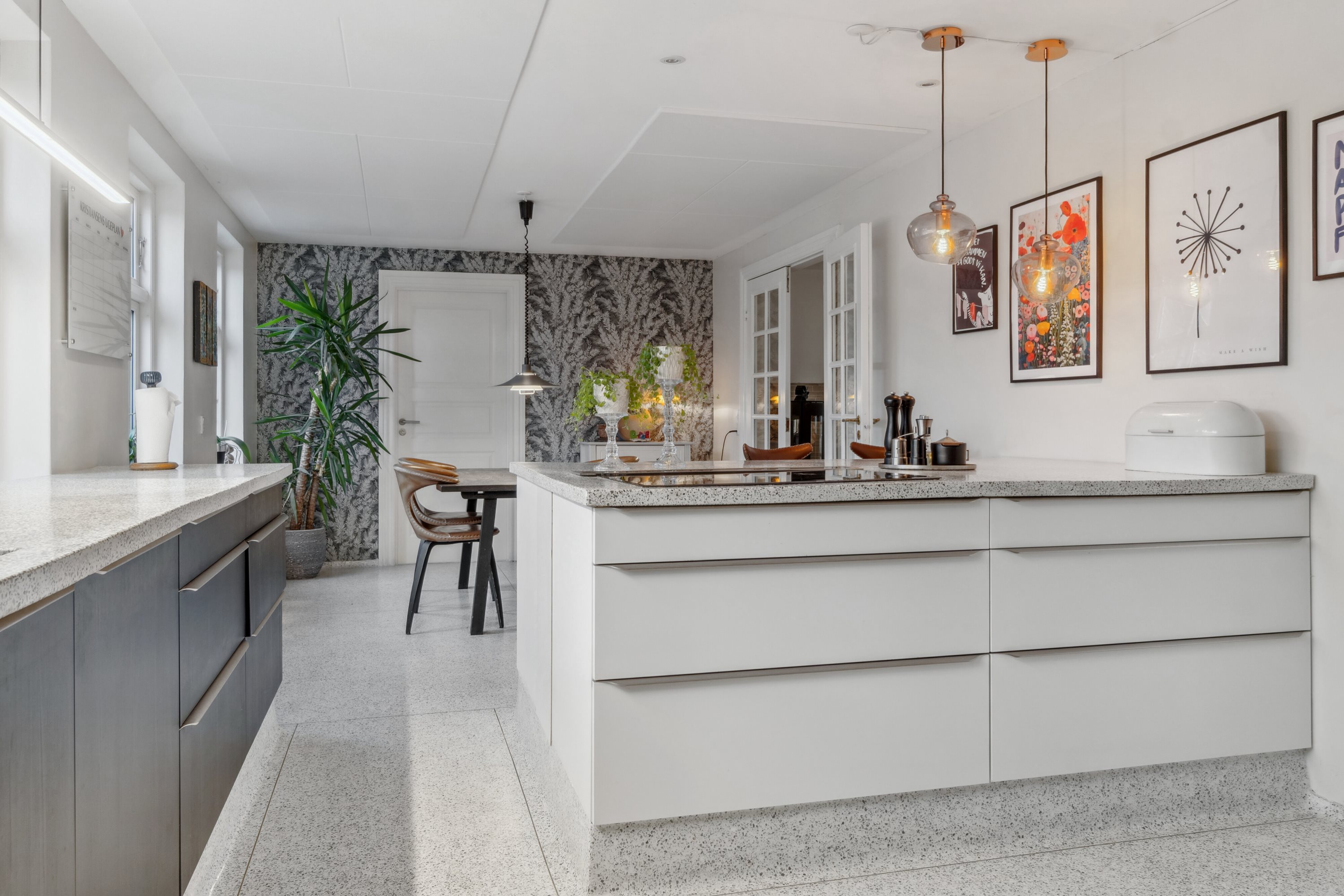 Fremhævet køkken billede i fuldskærmstilstand. Billede af Gl. Mårsøvej 11, 4300 Holbæk