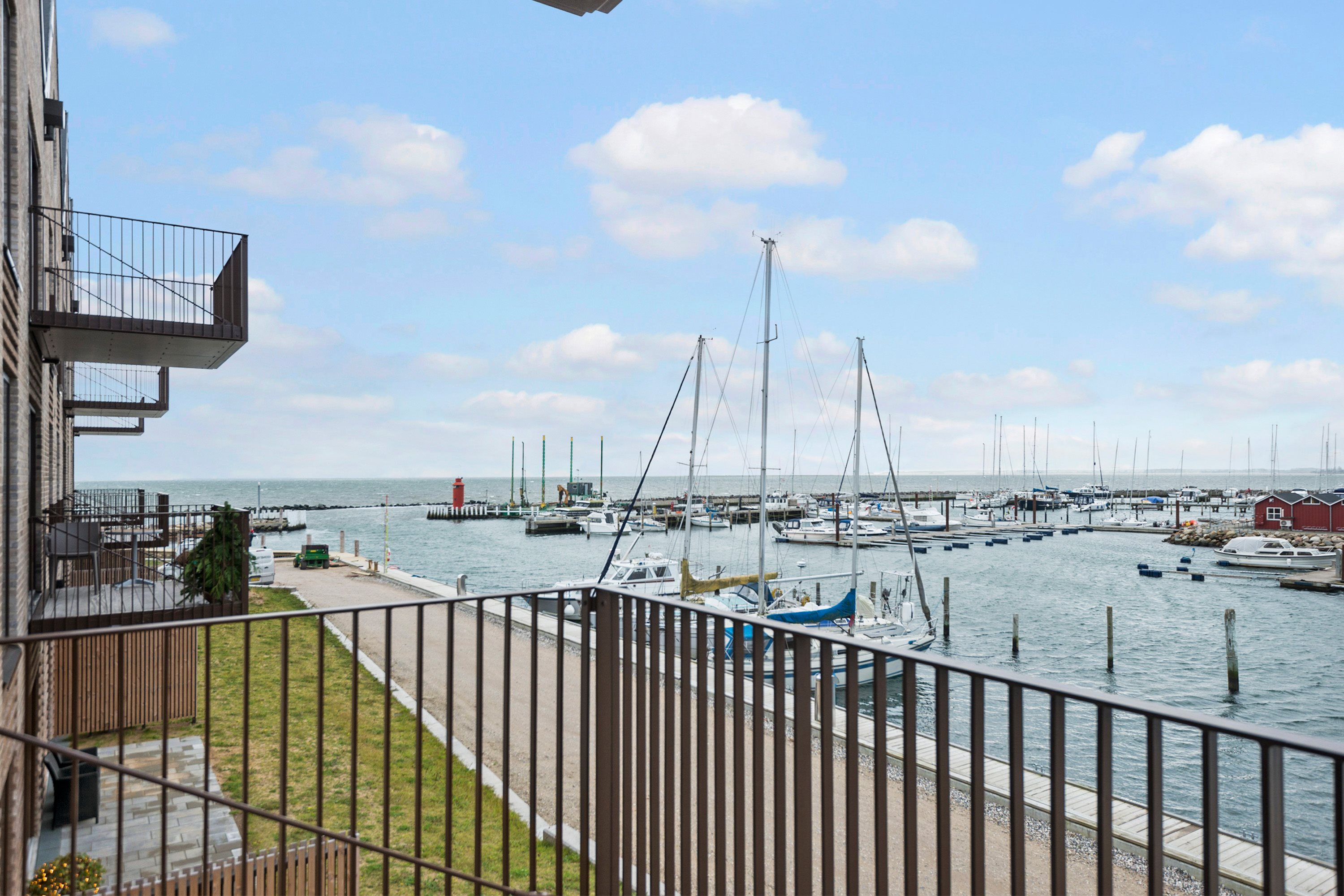 Fremhævet havudsigt billede i fuldskærmstilstand. Billede af Færgebyen 16, 1. 2., Hou, 8300 Odder