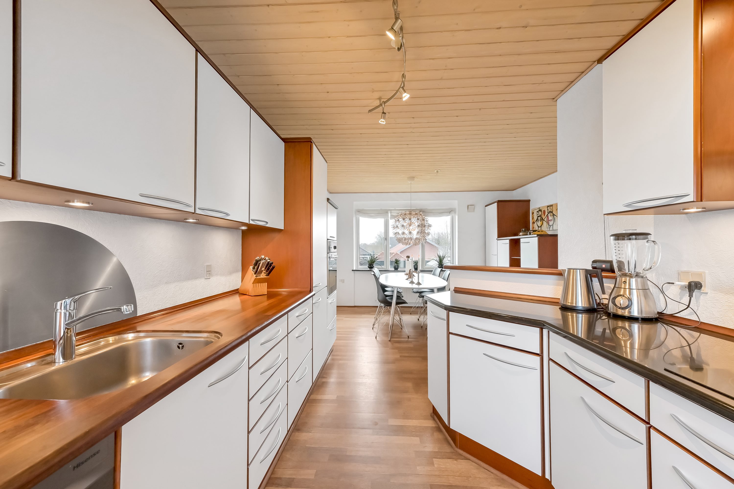 Miniaturebillede 1: køkken. Billede af Syrenvej 31, 7400 Herning