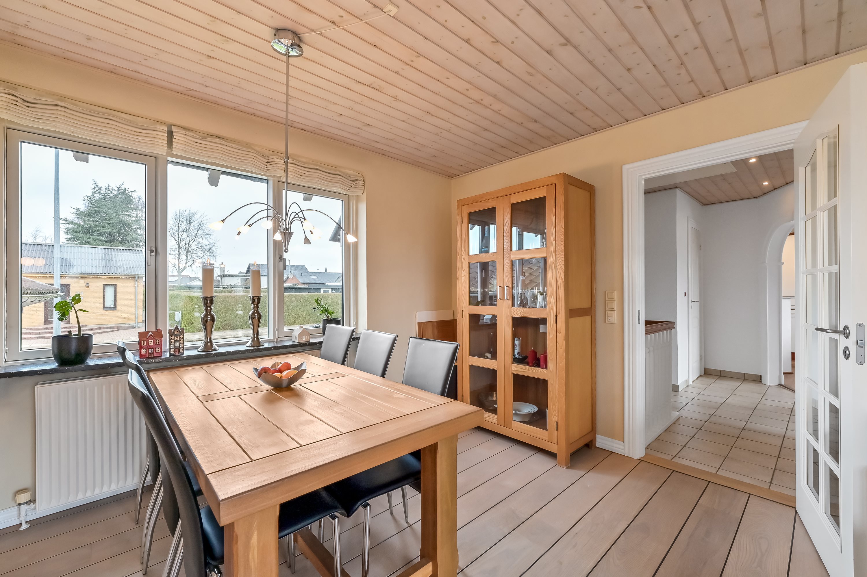 Fremhævet stue billede i fuldskærmstilstand. Billede af Syrenvej 31, 7400 Herning