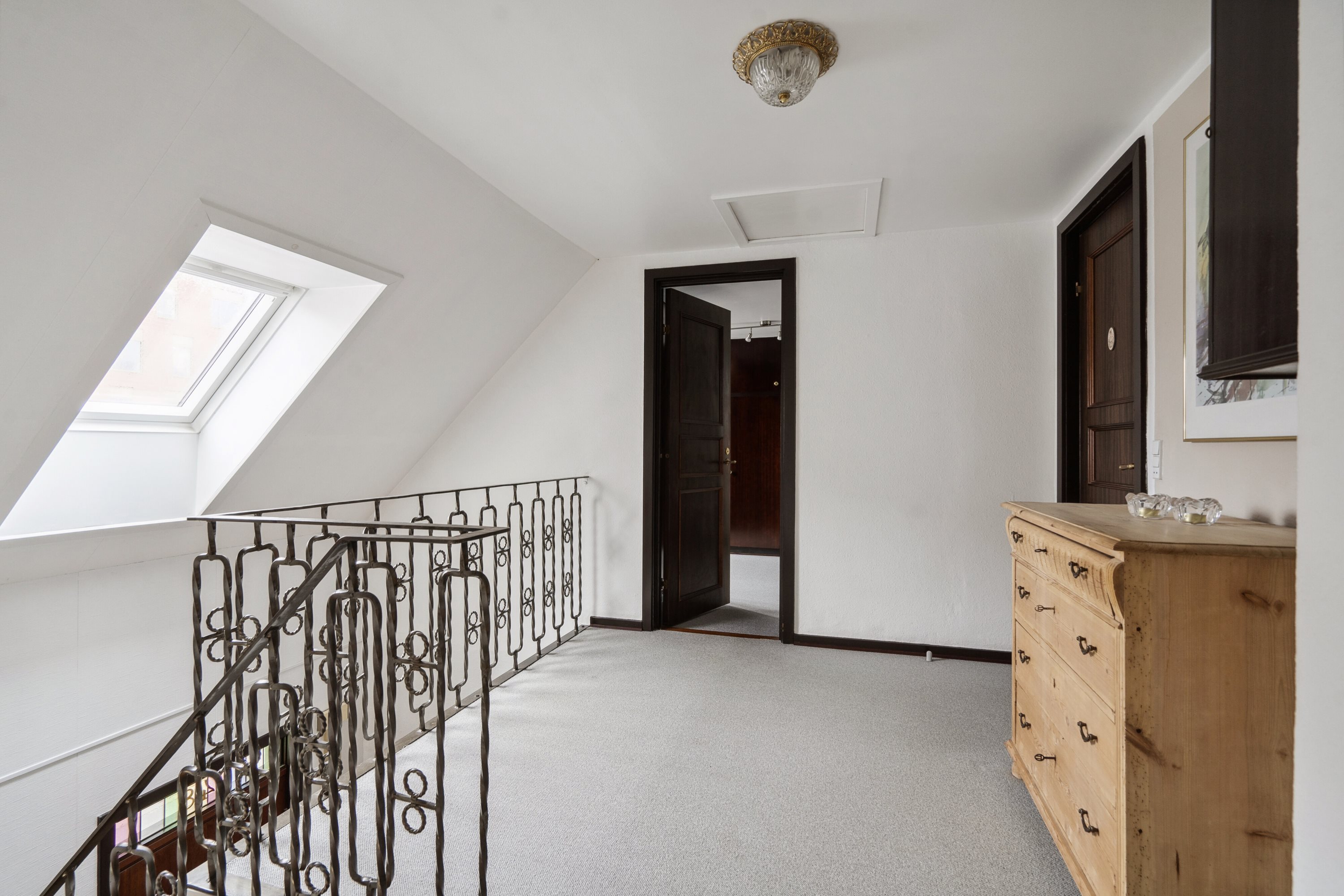 Fremhævet hall billede i fuldskærmstilstand. Billede af Sdr. Boulevard 248, 5000 Odense C