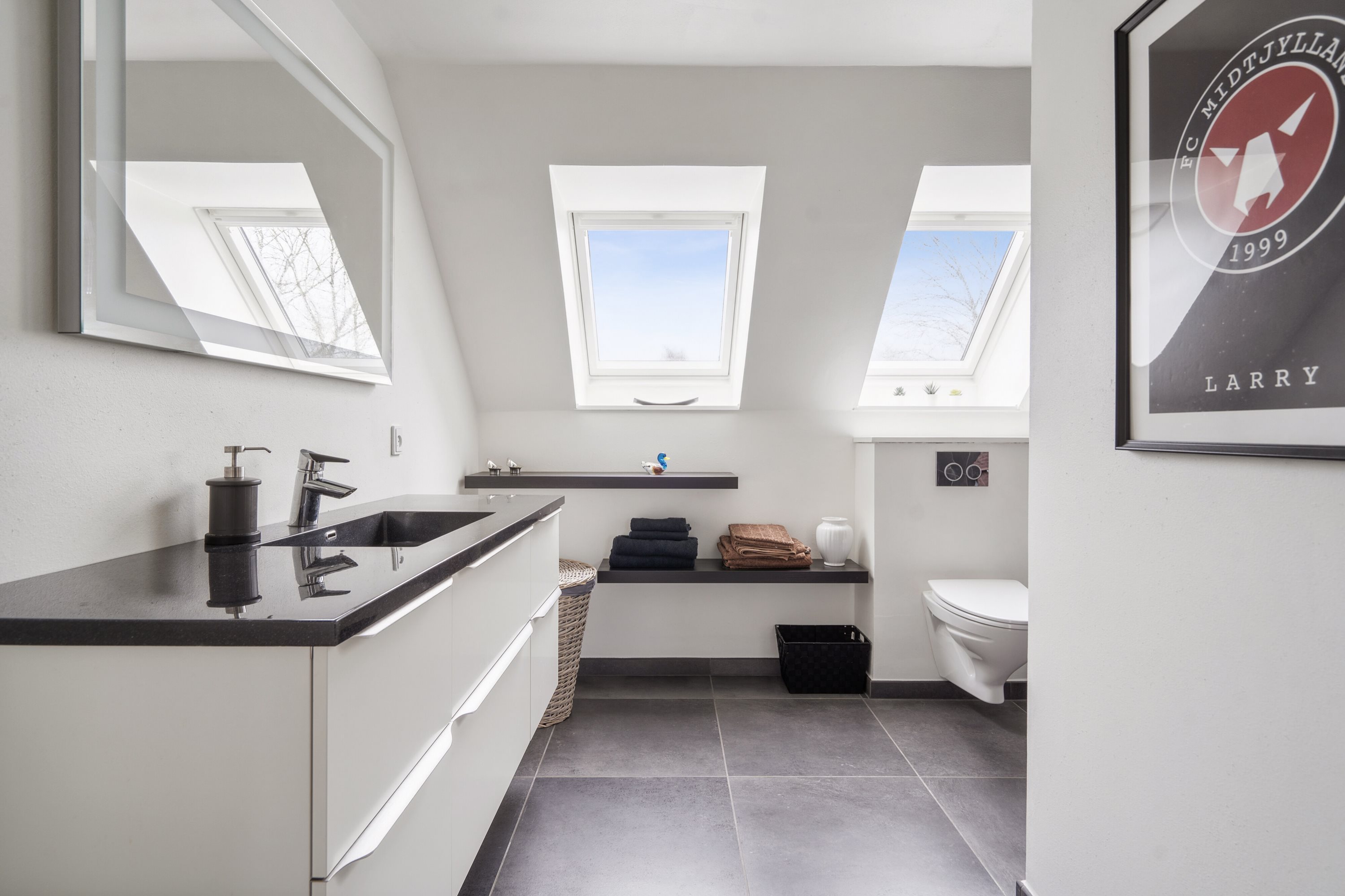 Fremhævet badeværelse billede i fuldskærmstilstand. Billede af Sdr. Boulevard 248, 5000 Odense C