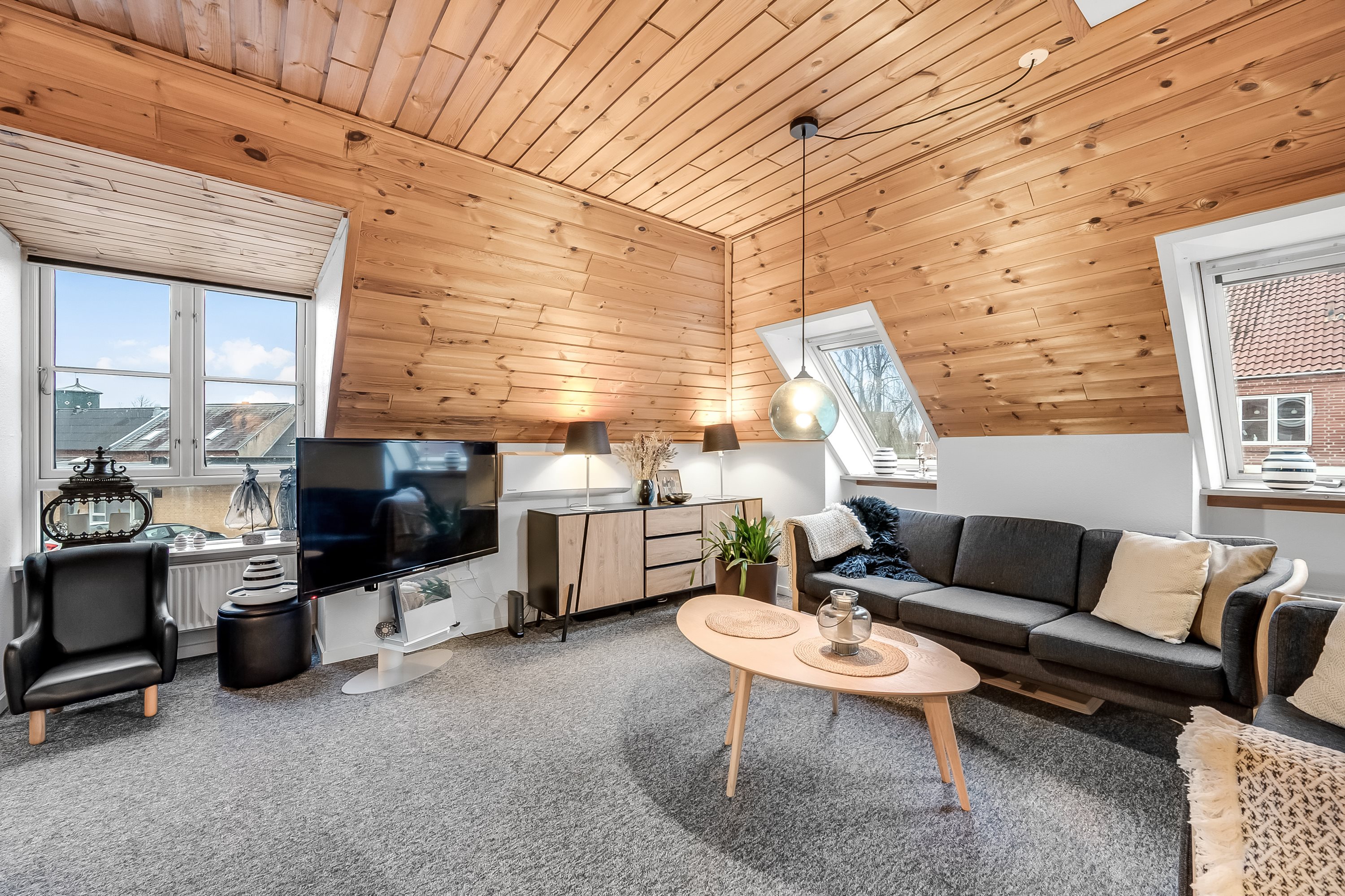 Fremhævet stue billede i fuldskærmstilstand. Billede af Tømmergården 20, 6900 Skjern