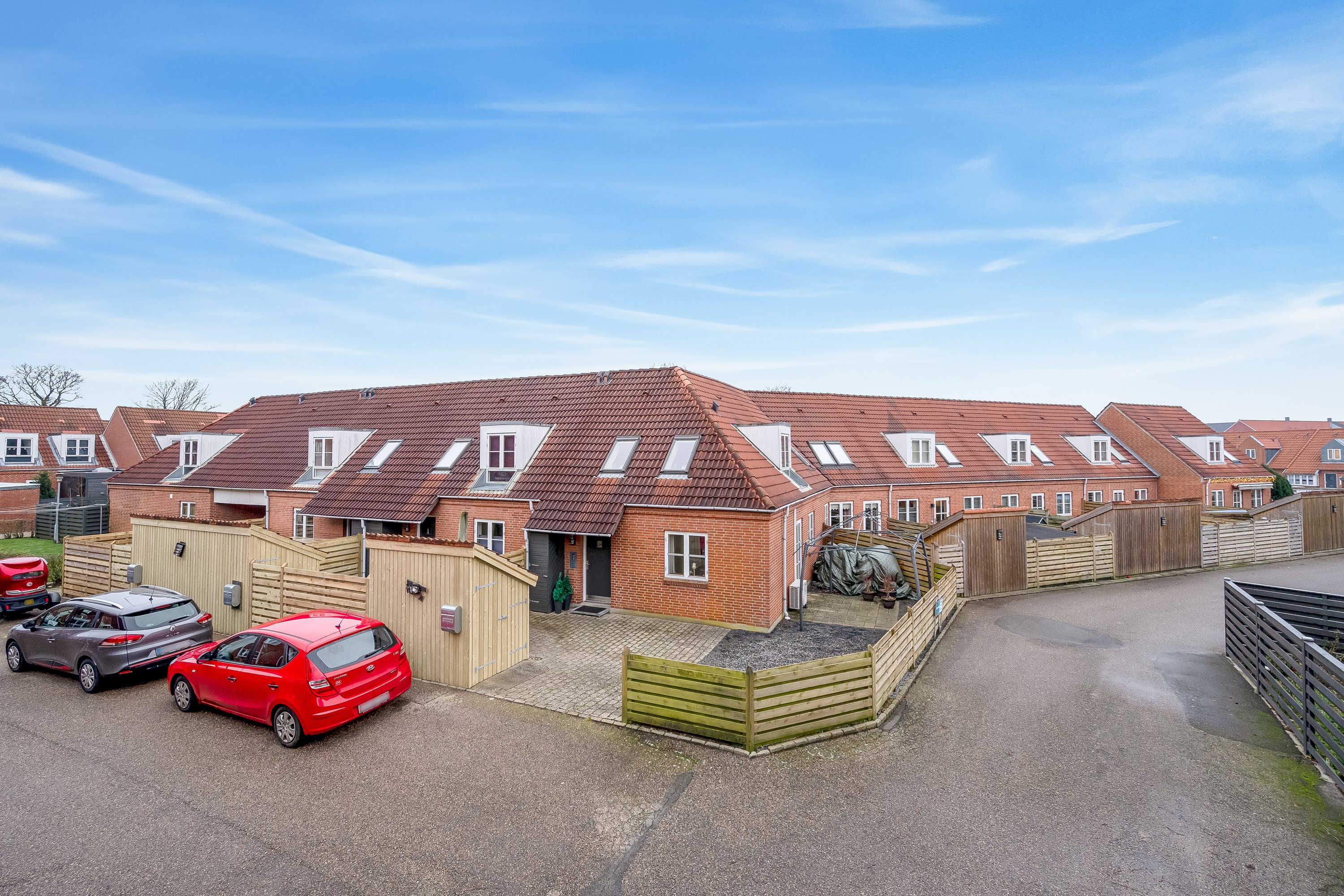 Fremhævet facade billede i fuldskærmstilstand. Billede af Tømmergården 20, 6900 Skjern