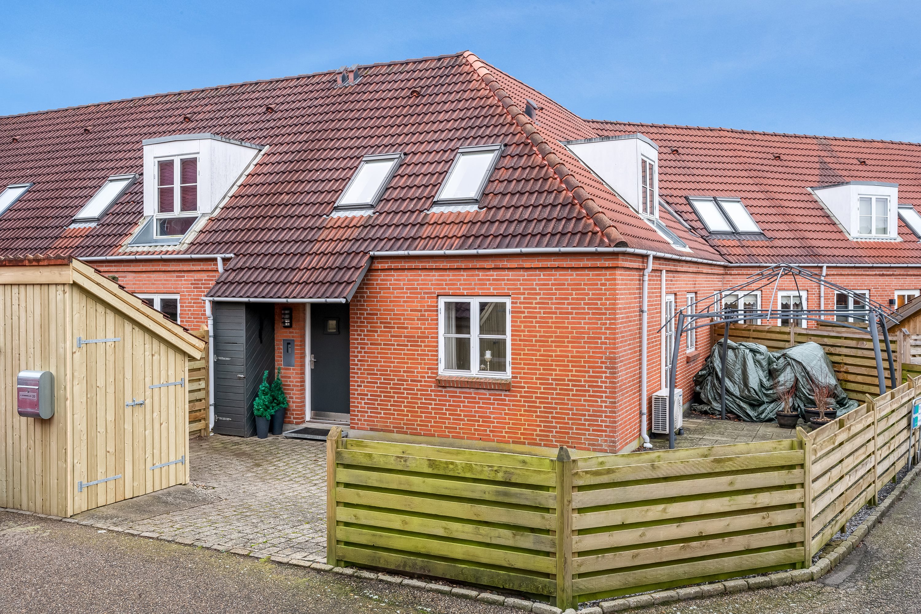 Miniaturebillede 1: facade. Billede af Tømmergården 20, 6900 Skjern