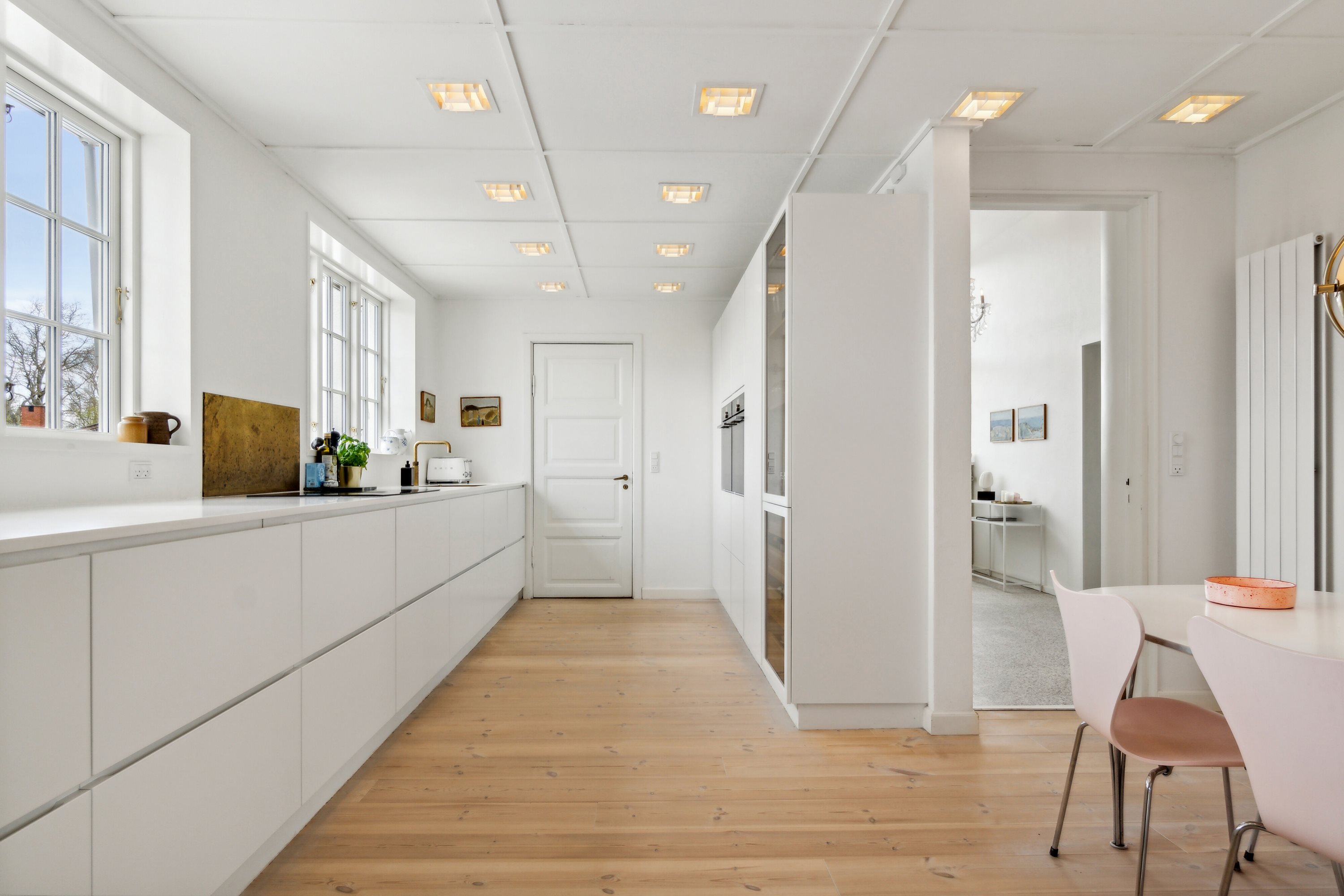 Fremhævet køkken billede i fuldskærmstilstand. Billede af Sct Cathrine Vej 2, 9800 Hjørring