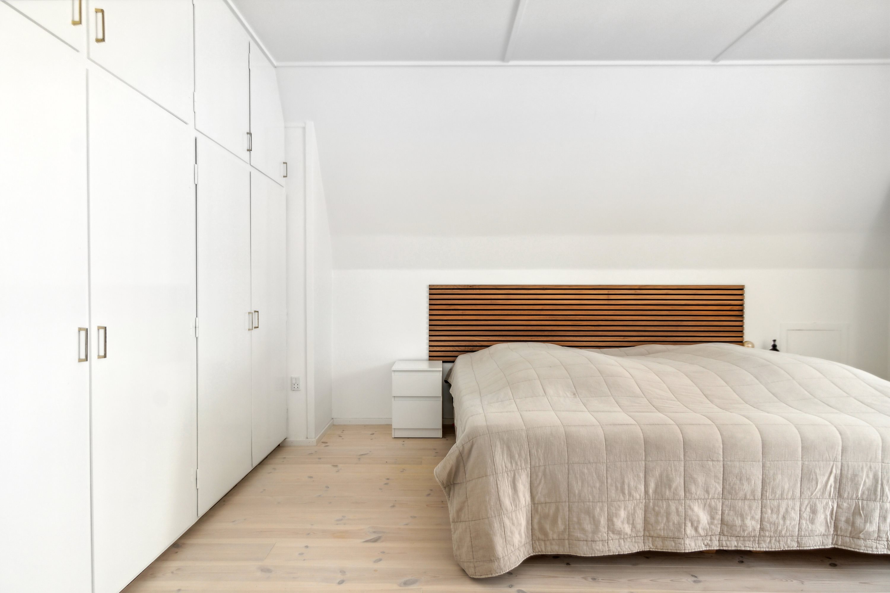 Fremhævet soveværelse billede i fuldskærmstilstand. Billede af Sct Cathrine Vej 2, 9800 Hjørring