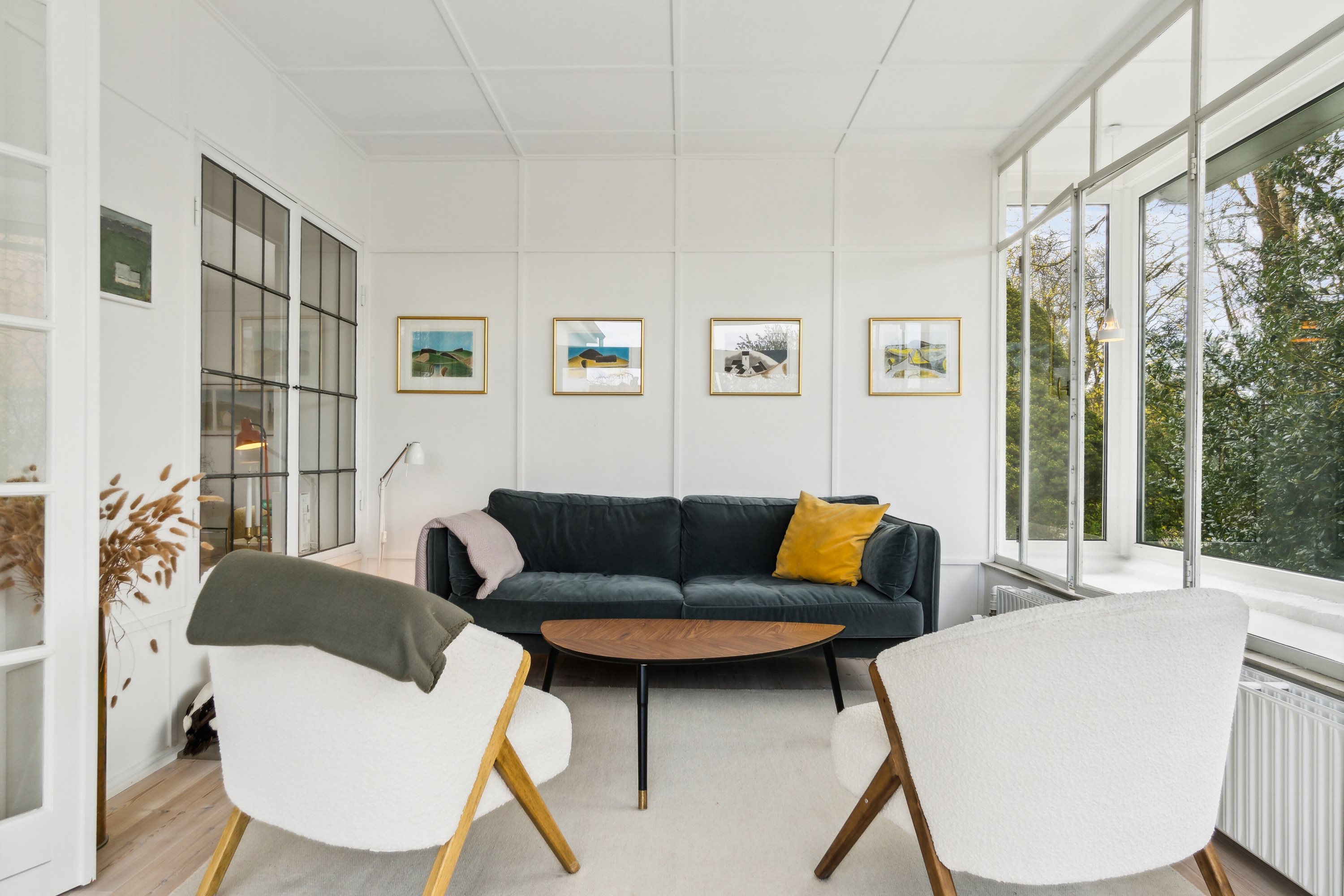 Fremhævet stue billede i fuldskærmstilstand. Billede af Sct Cathrine Vej 2, 9800 Hjørring