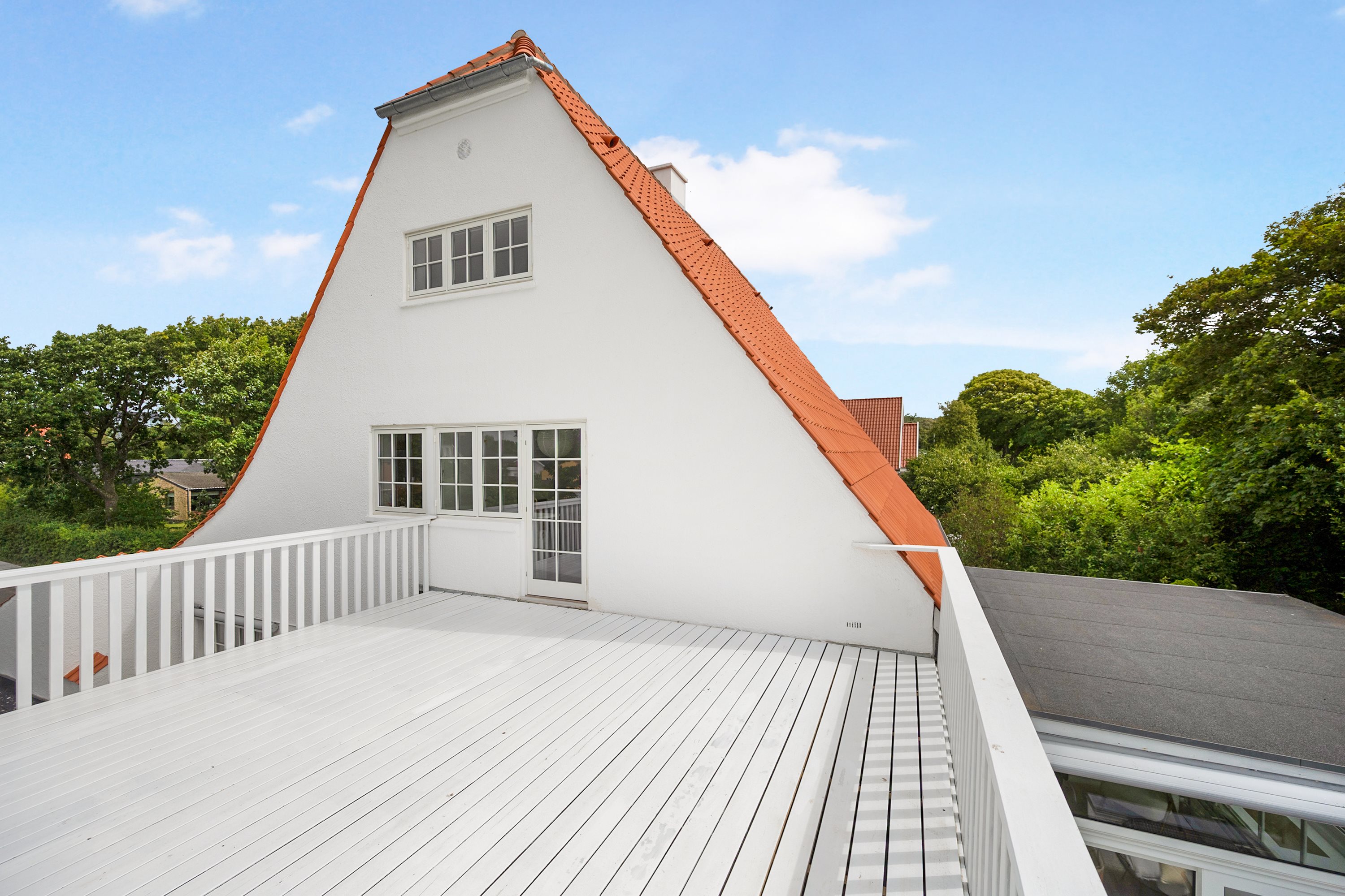 Fremhævet tagterrasse billede i fuldskærmstilstand. Billede af Sct Cathrine Vej 2, 9800 Hjørring