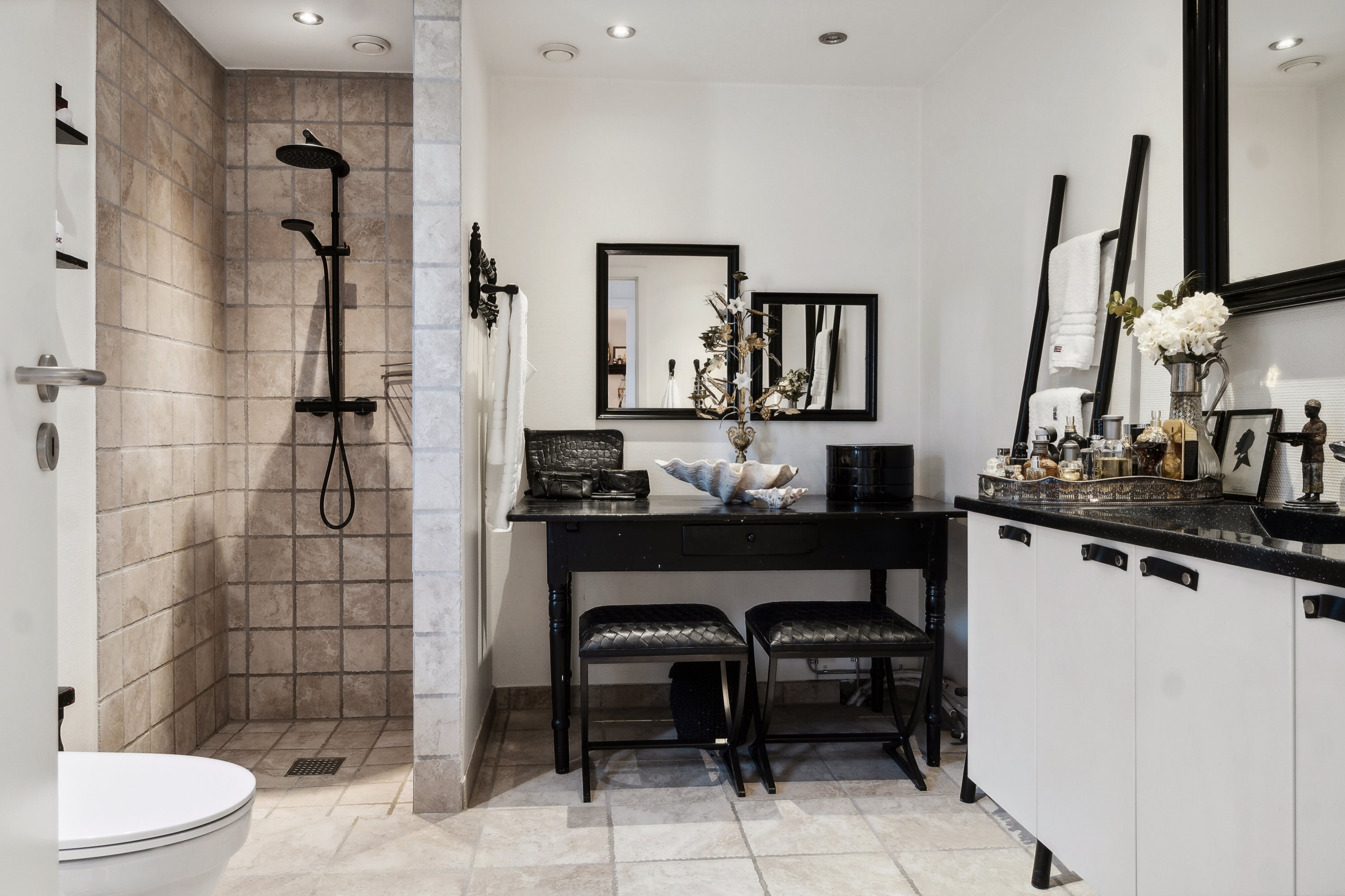 Fremhævet badeværelse billede i fuldskærmstilstand. Billede af Strandagervej 16, 4040 Jyllinge