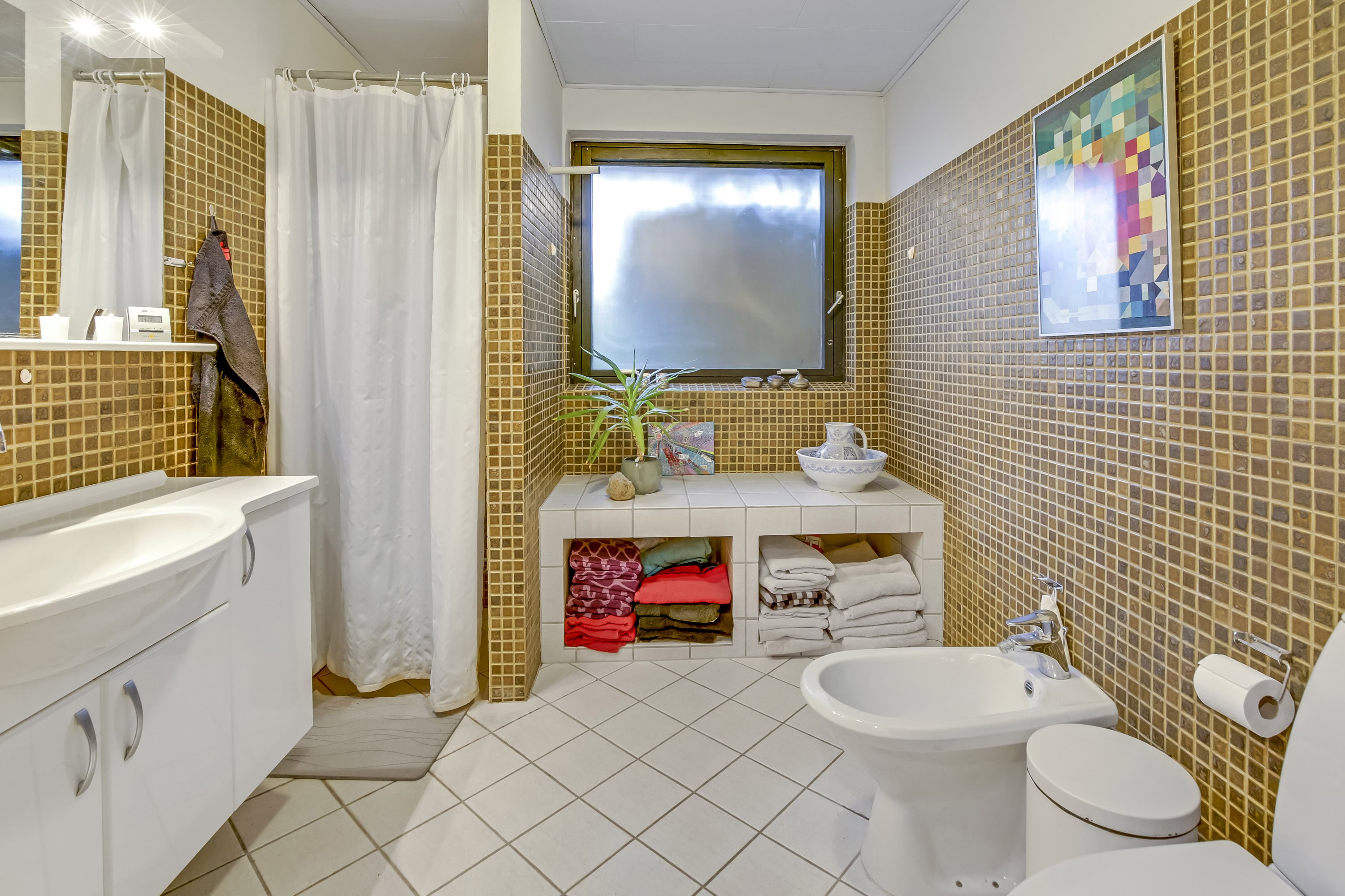 Fremhævet badeværelse billede i fuldskærmstilstand. Billede af Ahornvej 7, 8550 Ryomgård