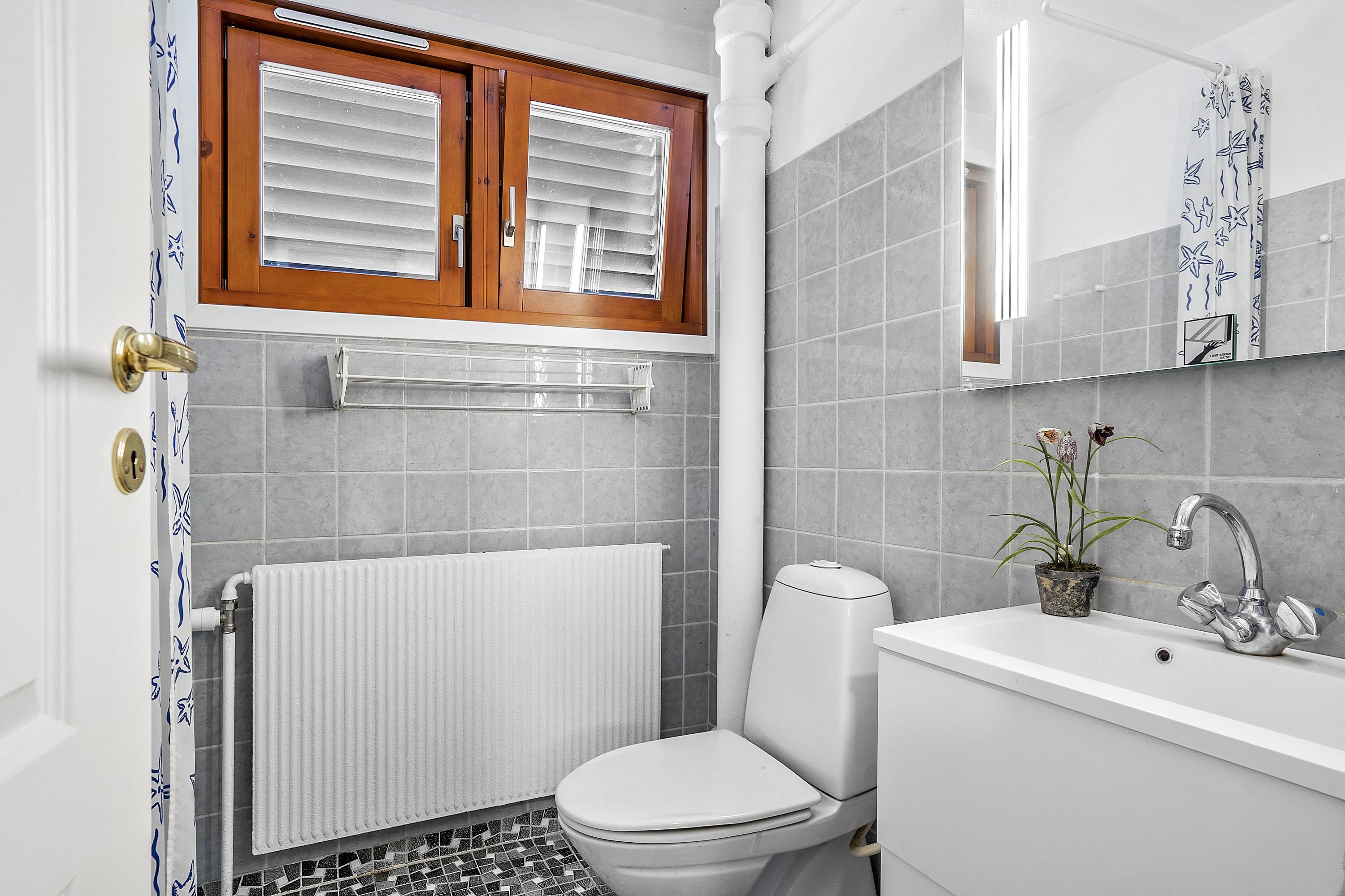 Fremhævet badeværelse billede i fuldskærmstilstand. Billede af Sankelmarksvej 42, 8600 Silkeborg