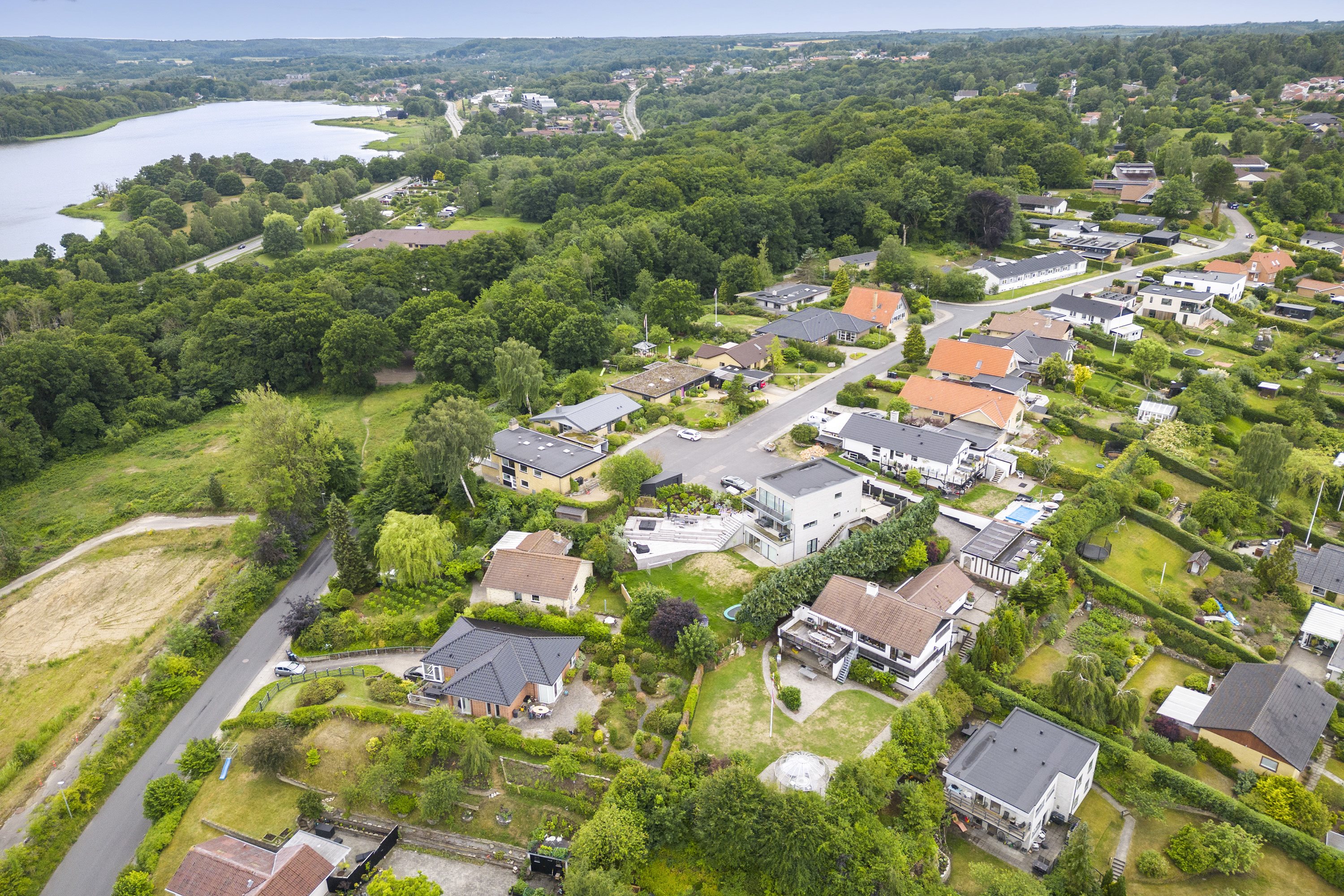Fremhævet luftfoto billede i fuldskærmstilstand. Billede af Sankelmarksvej 42, 8600 Silkeborg