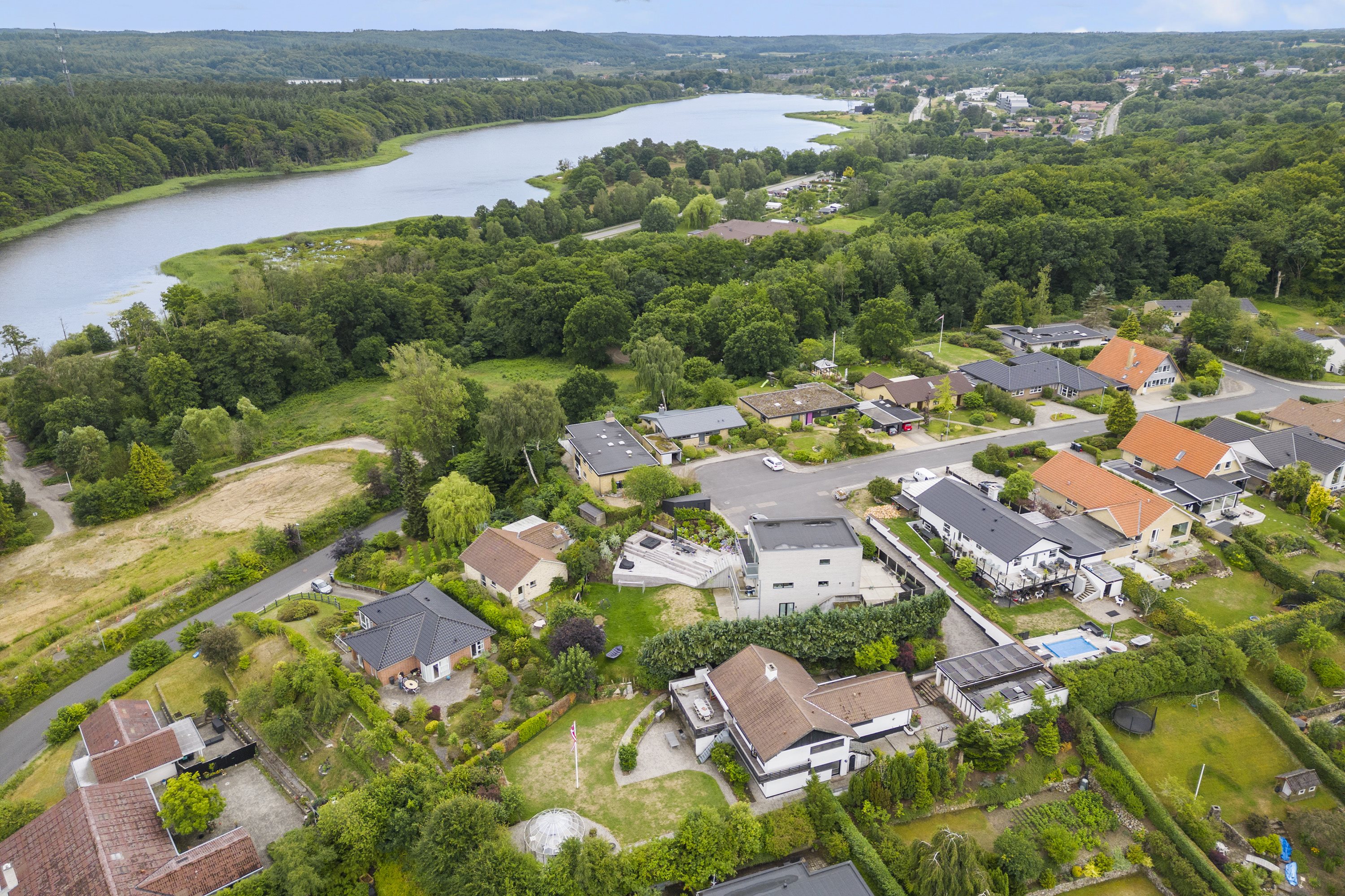 Fremhævet luftfoto billede i fuldskærmstilstand. Billede af Sankelmarksvej 42, 8600 Silkeborg